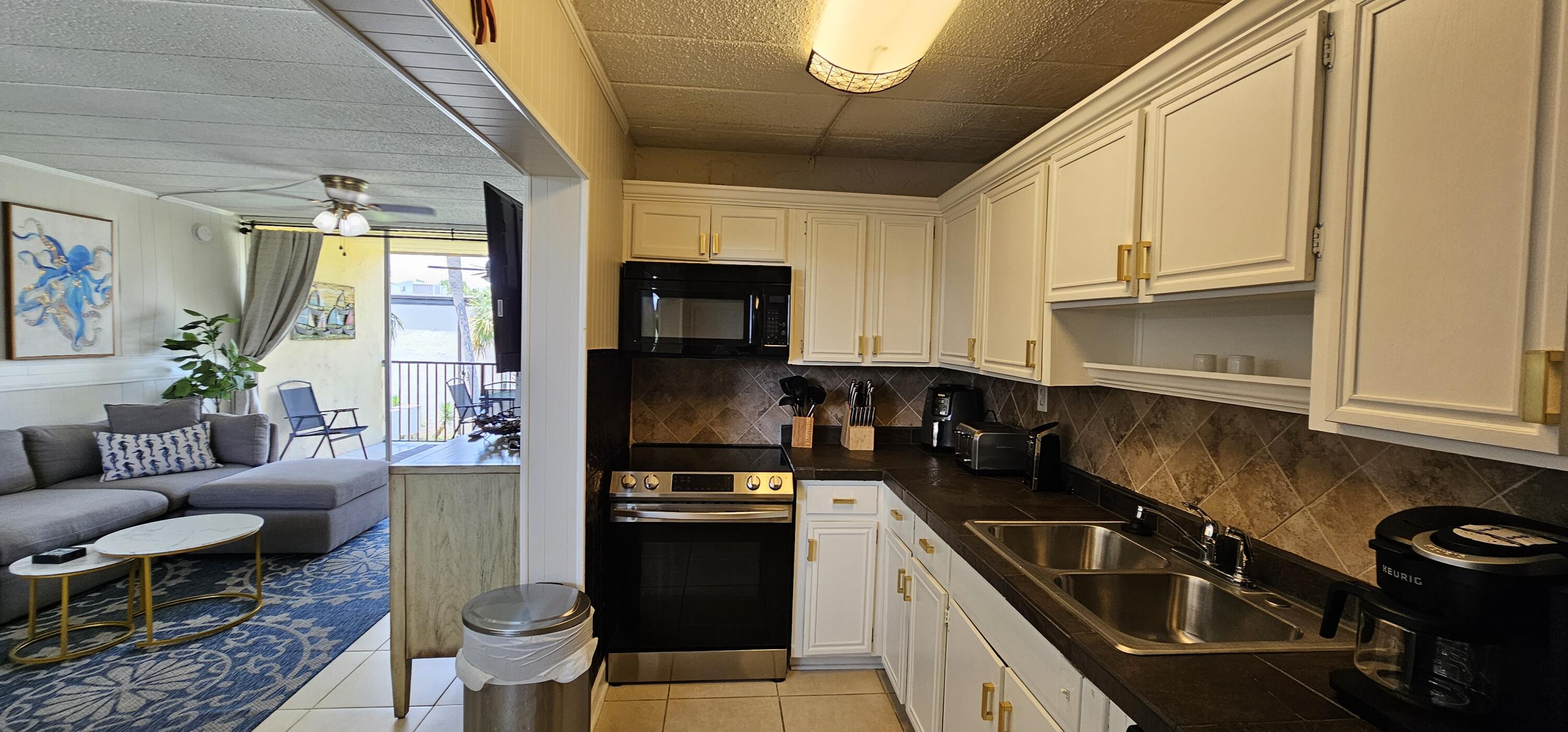 MISTY BREEZE - Residential Lease