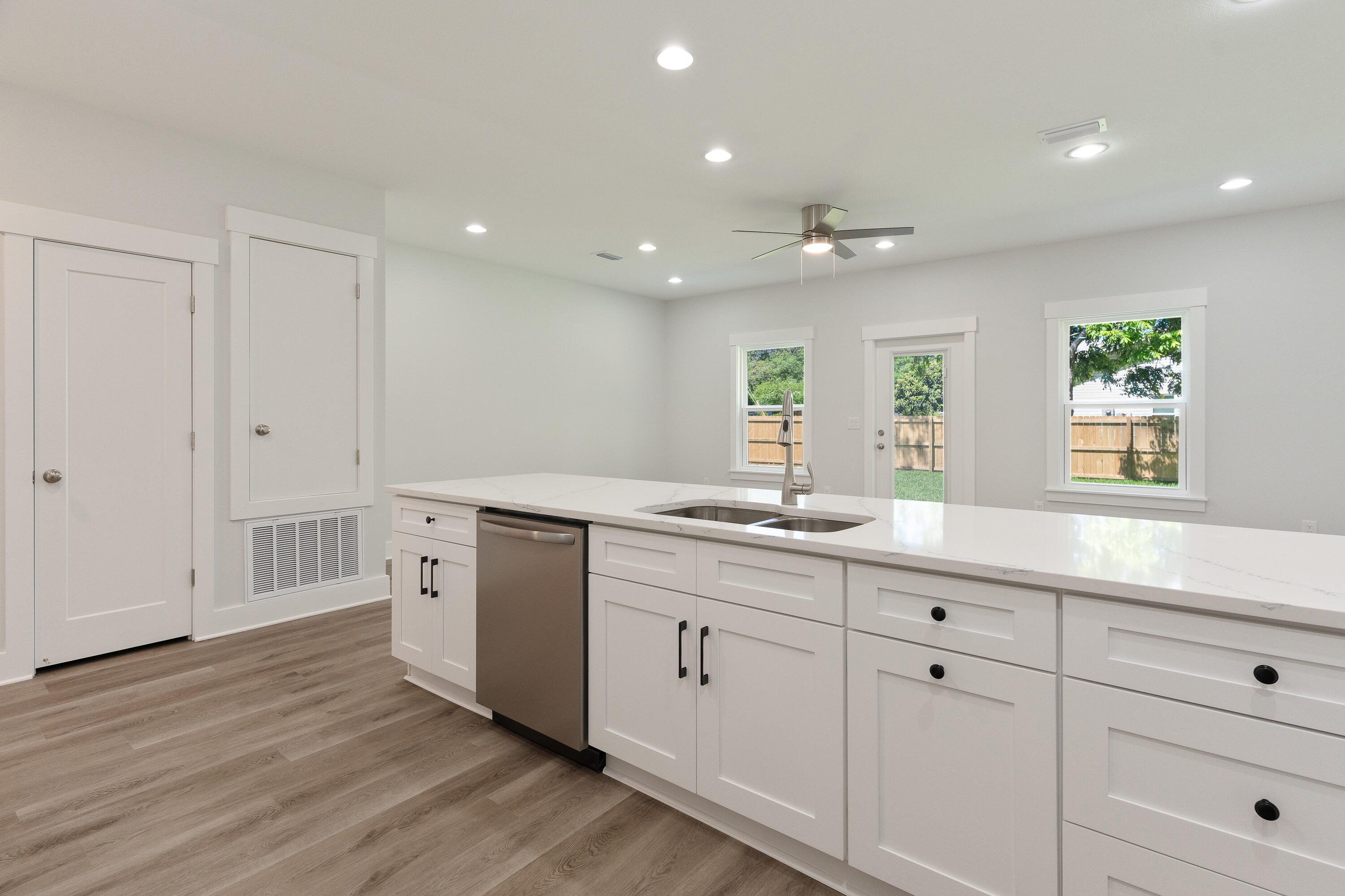 1ST ADD N HILL GARDENS LOT 7 BLK 10 - Residential