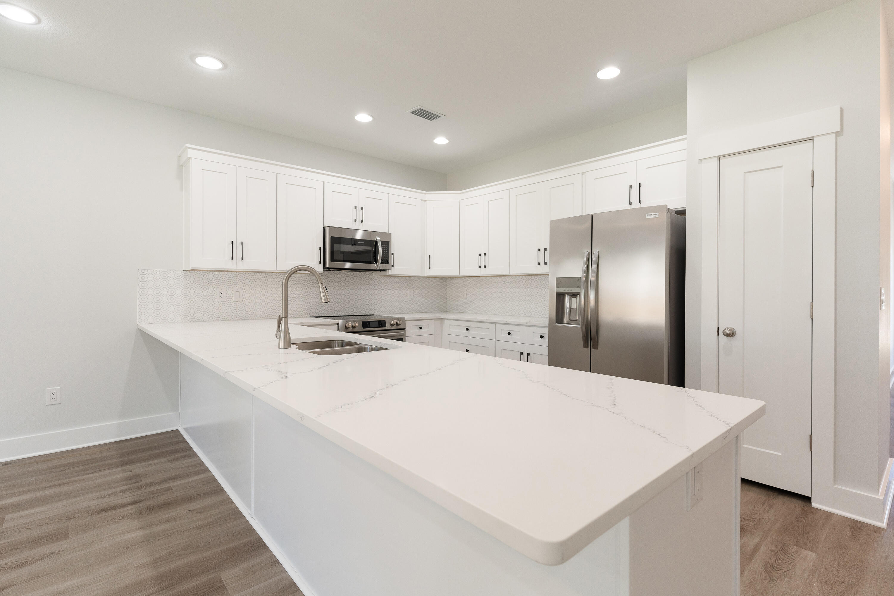 1ST ADD N HILL GARDENS LOT 7 BLK 10 - Residential