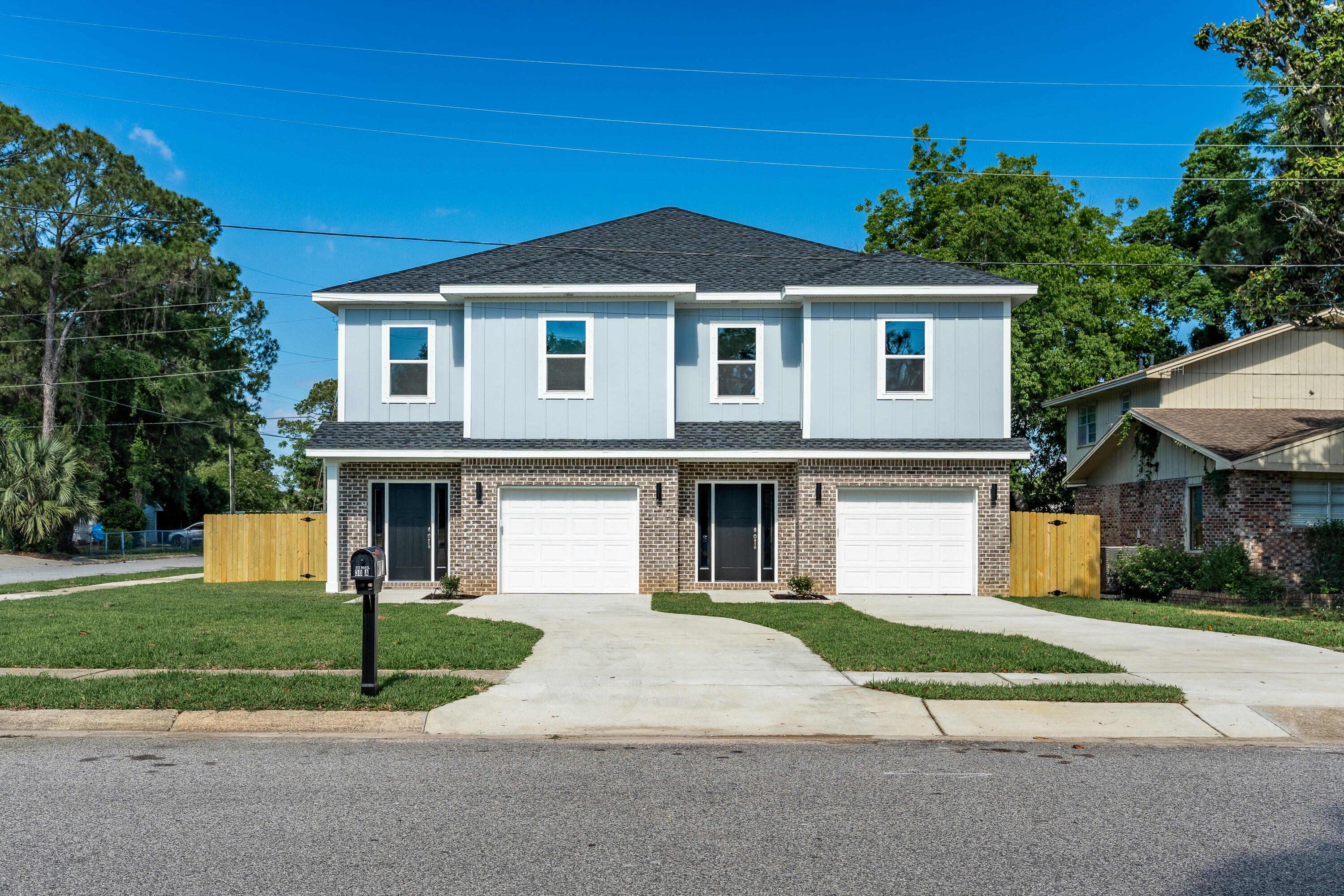 1ST ADD N HILL GARDENS LOT 7 BLK 10 - Residential