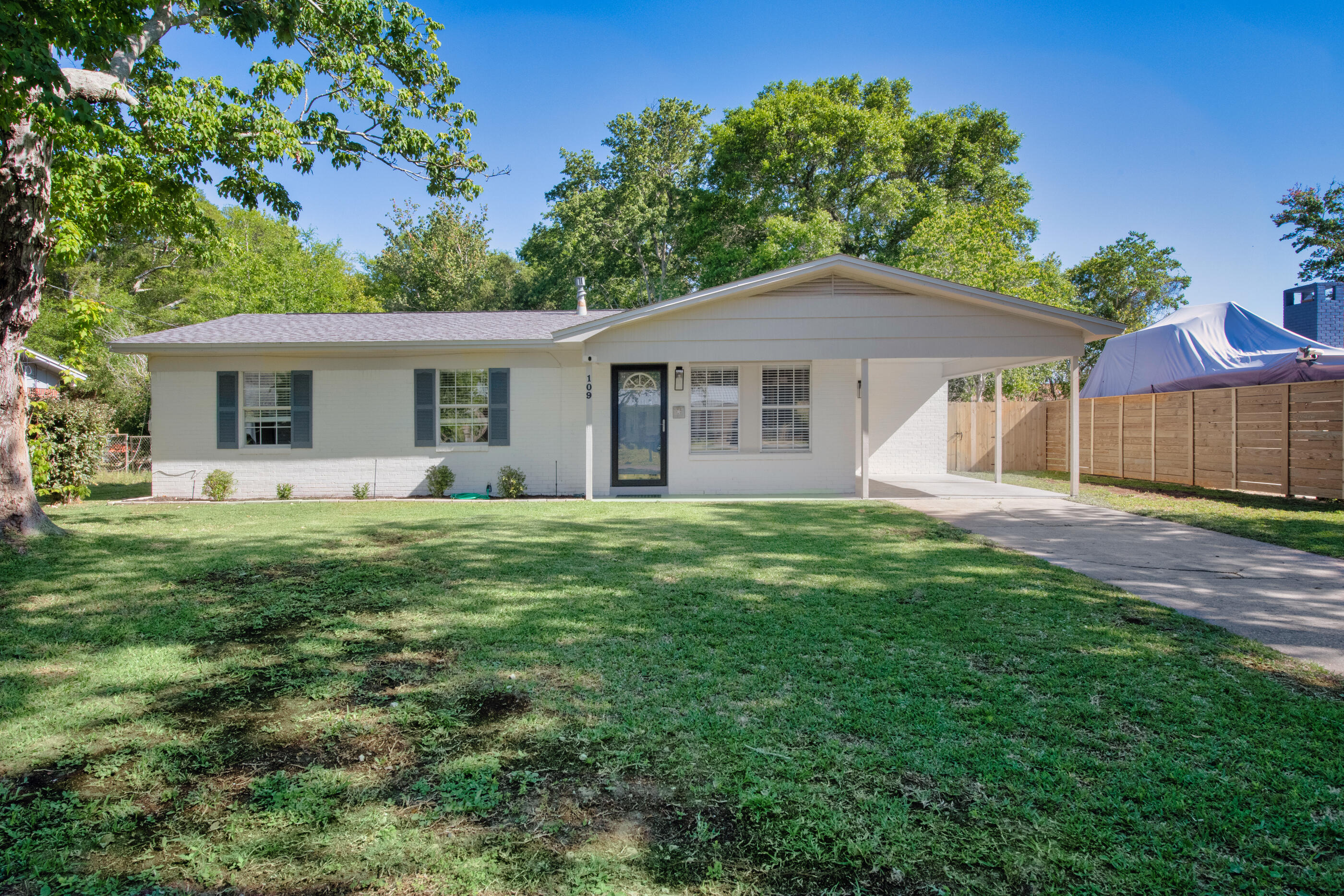 BAYOU WOODS - Residential