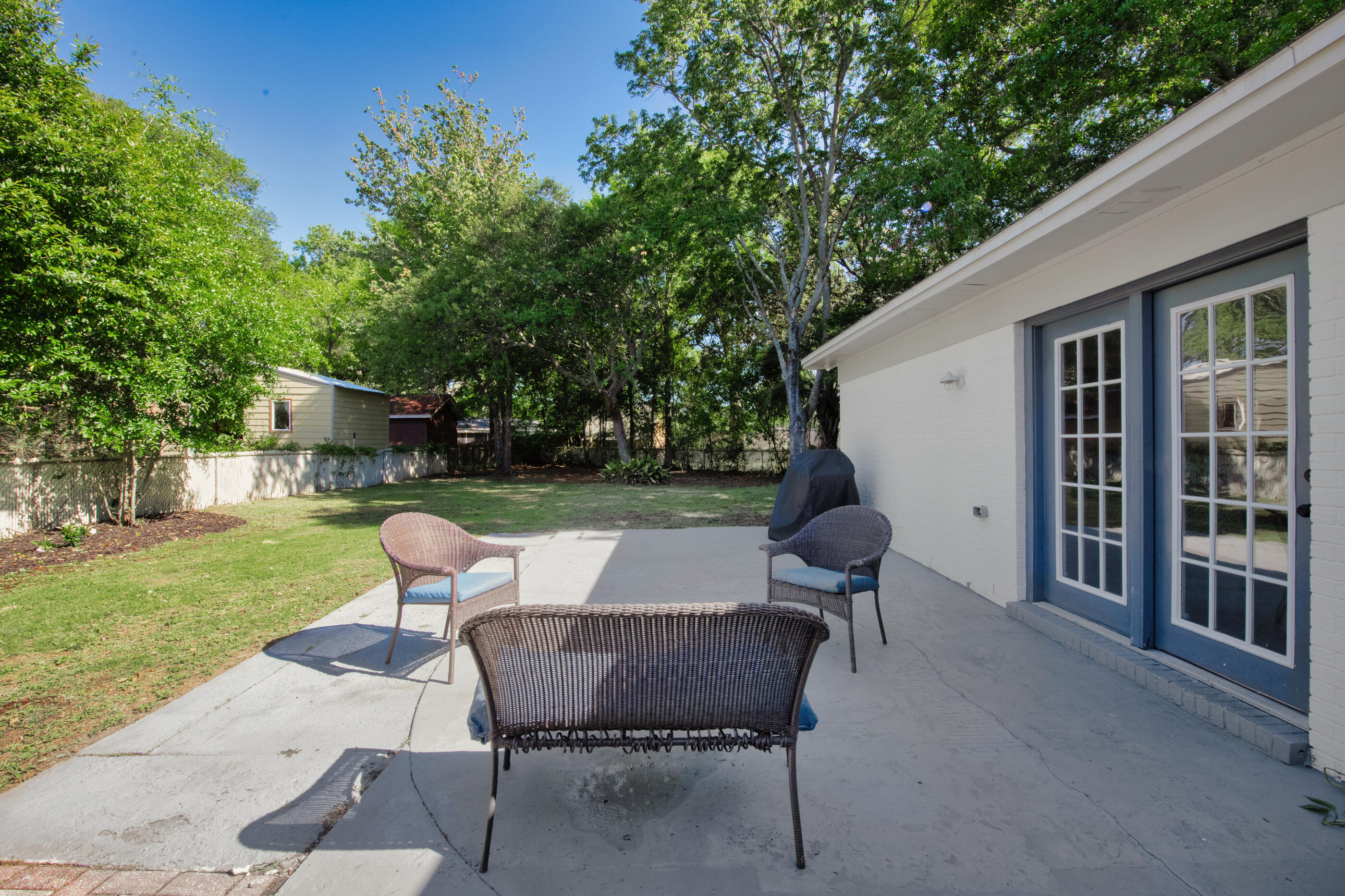 BAYOU WOODS - Residential
