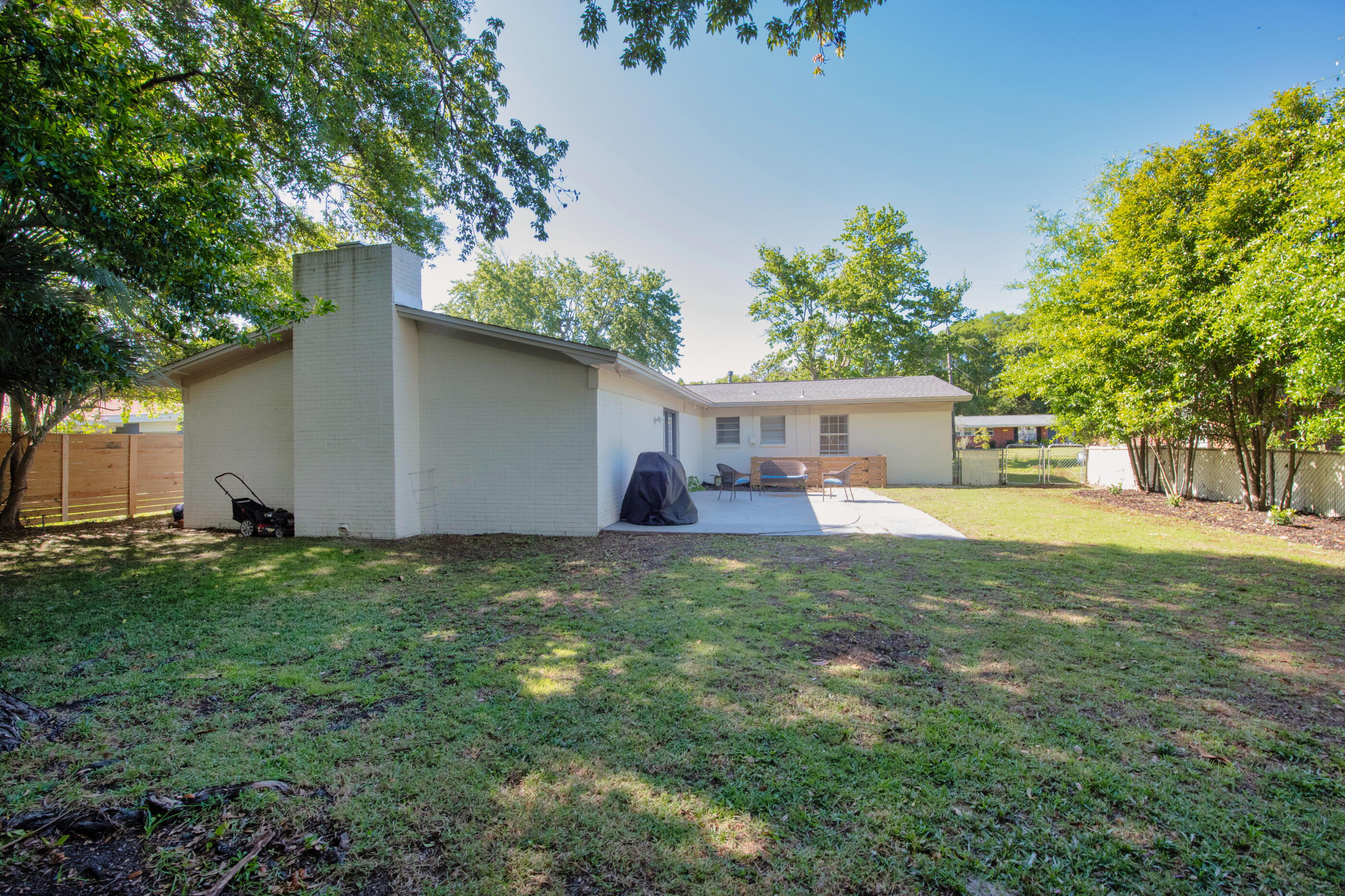 BAYOU WOODS - Residential
