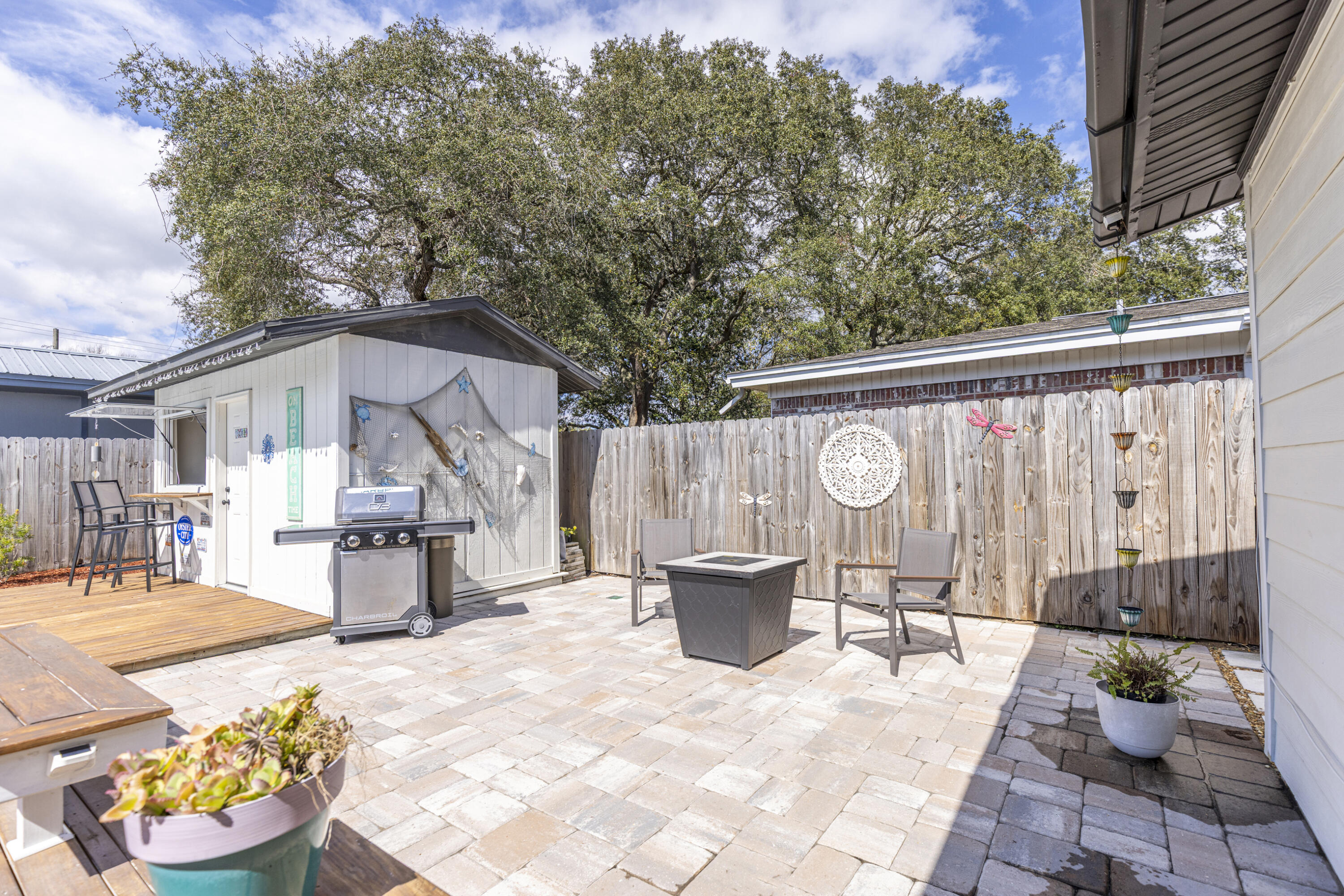 Port Dixie - Residential