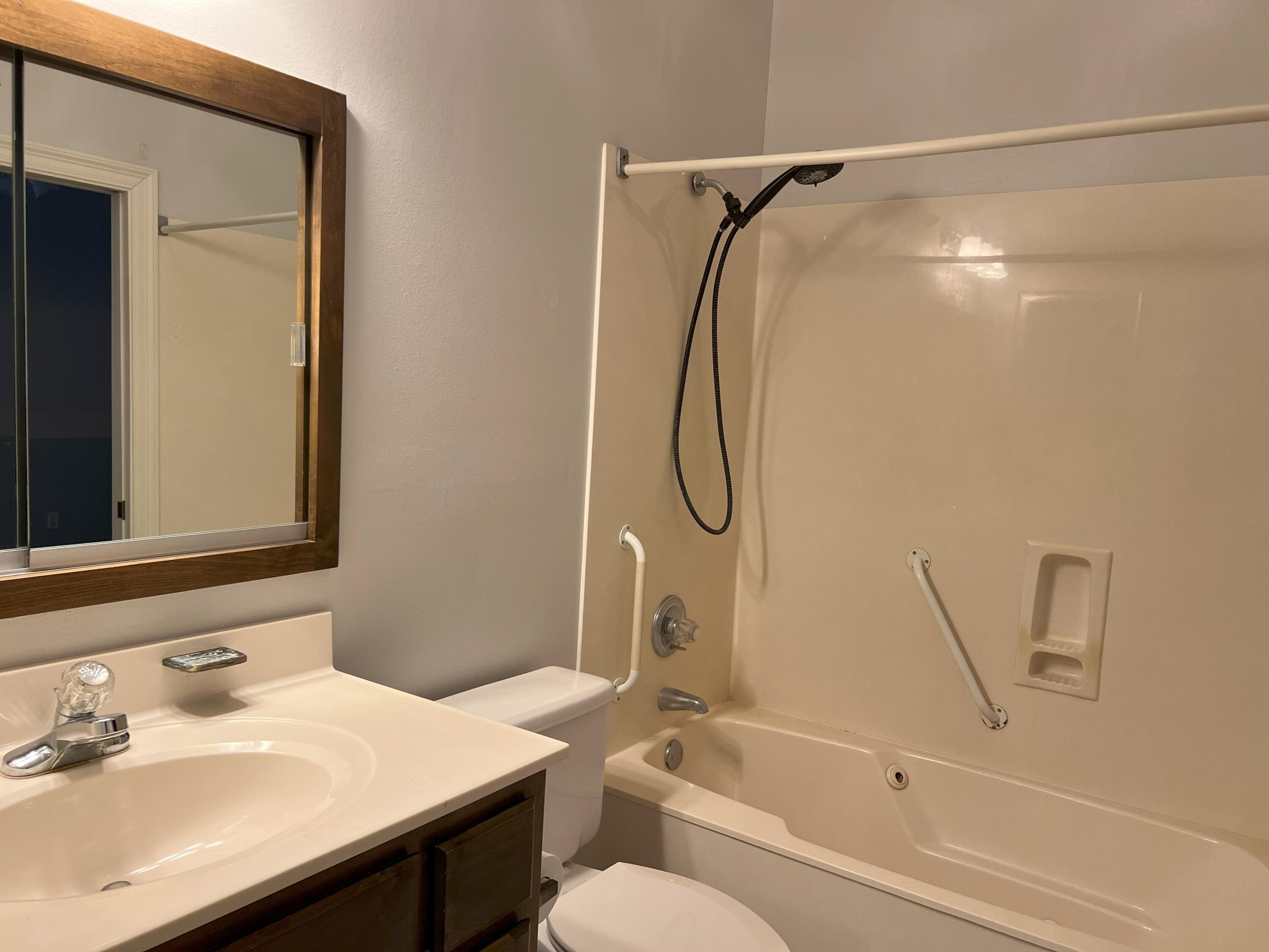 VALPARAISO (District 8) - Residential Lease