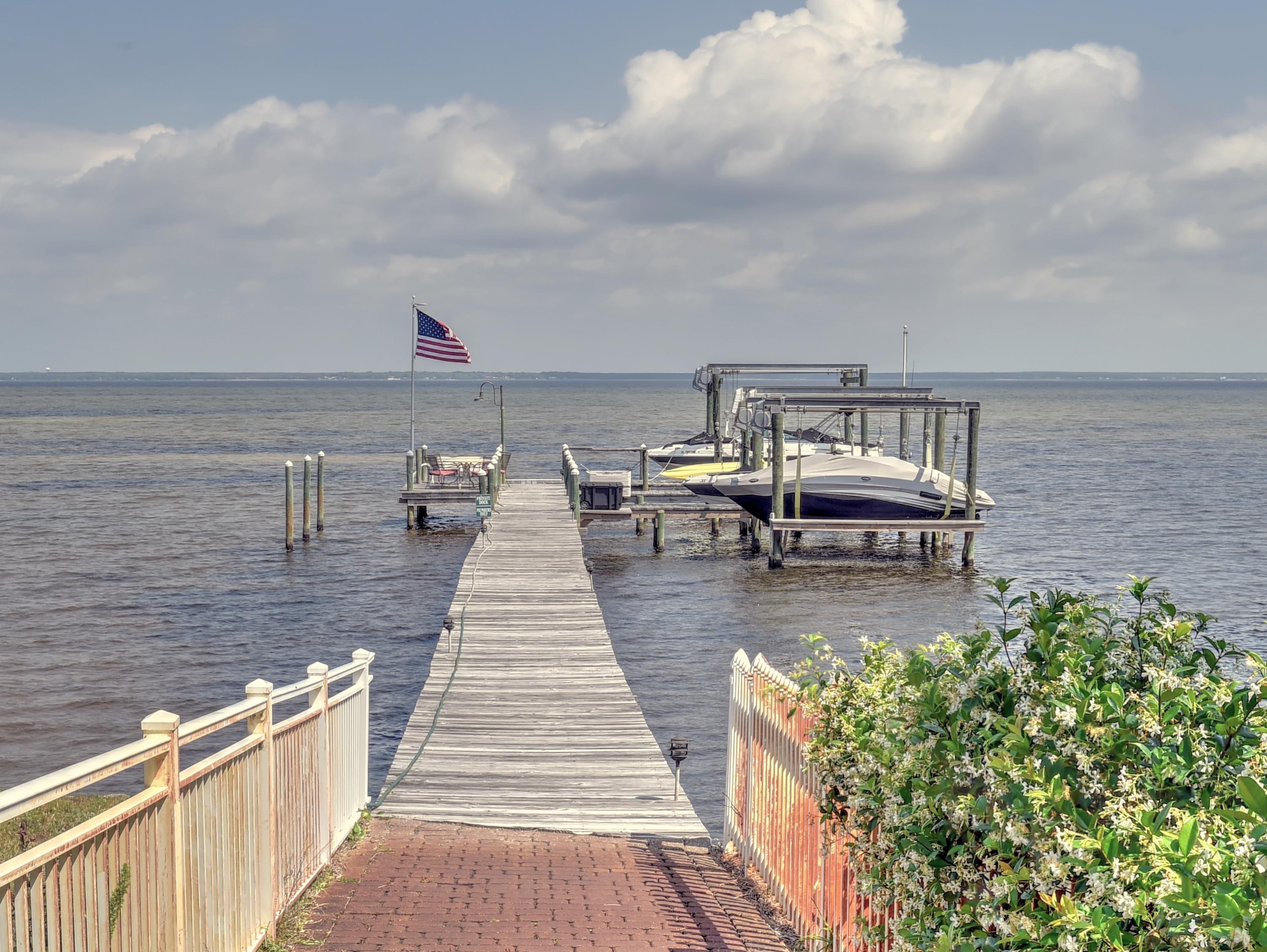 BAYSHORE GARDENS - Residential