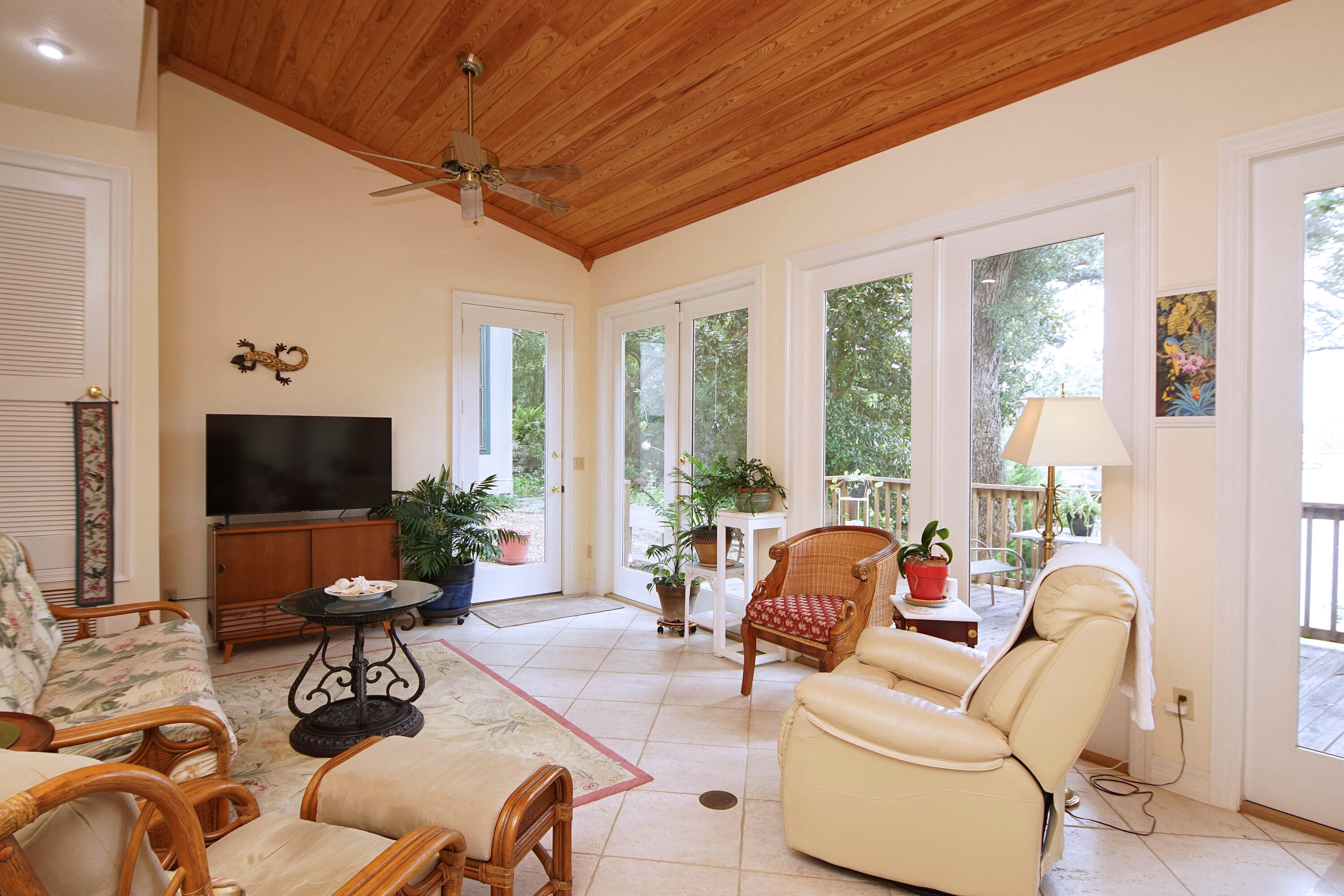 AZALEA SHORES - Residential