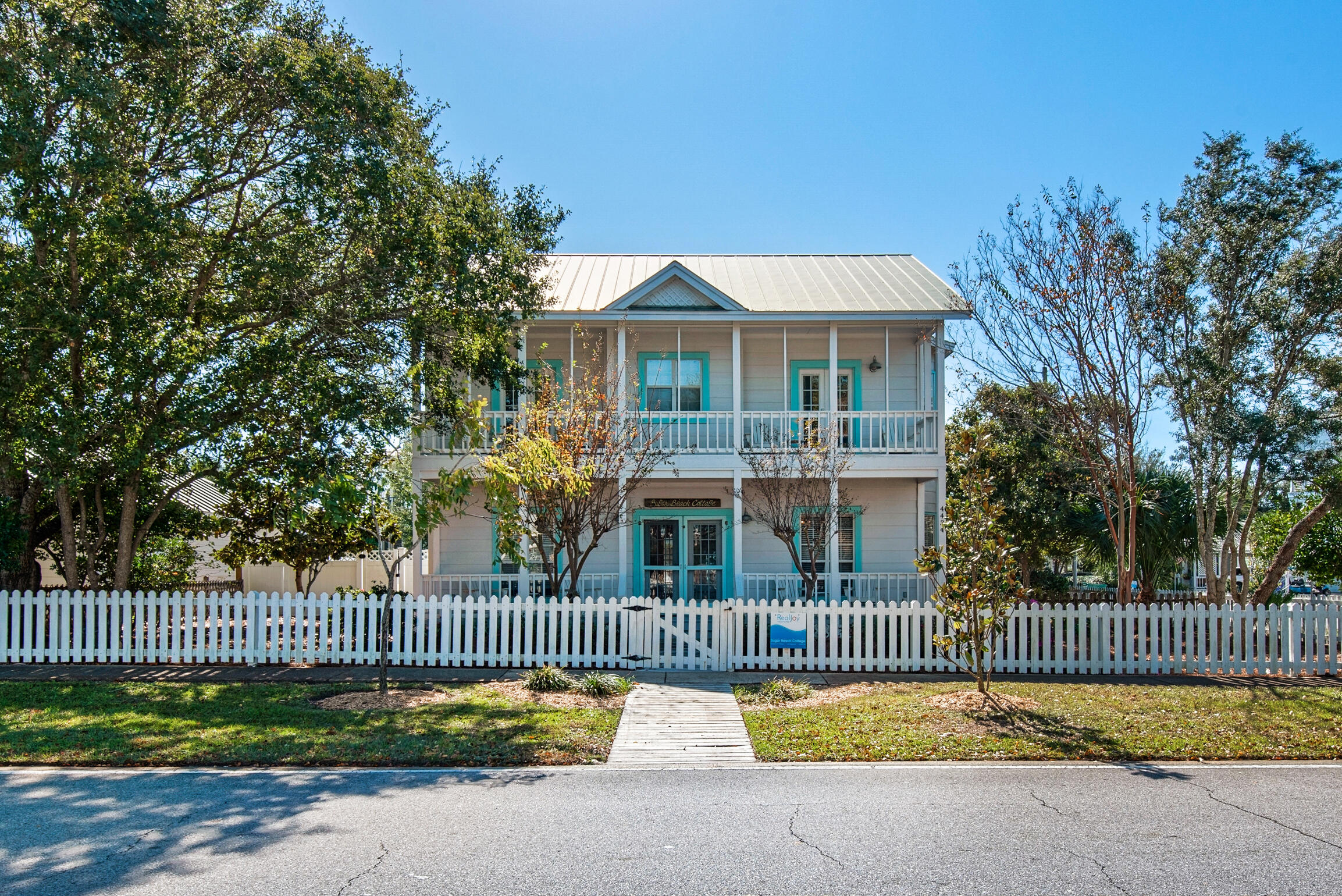 CRYSTAL BEACH - Residential