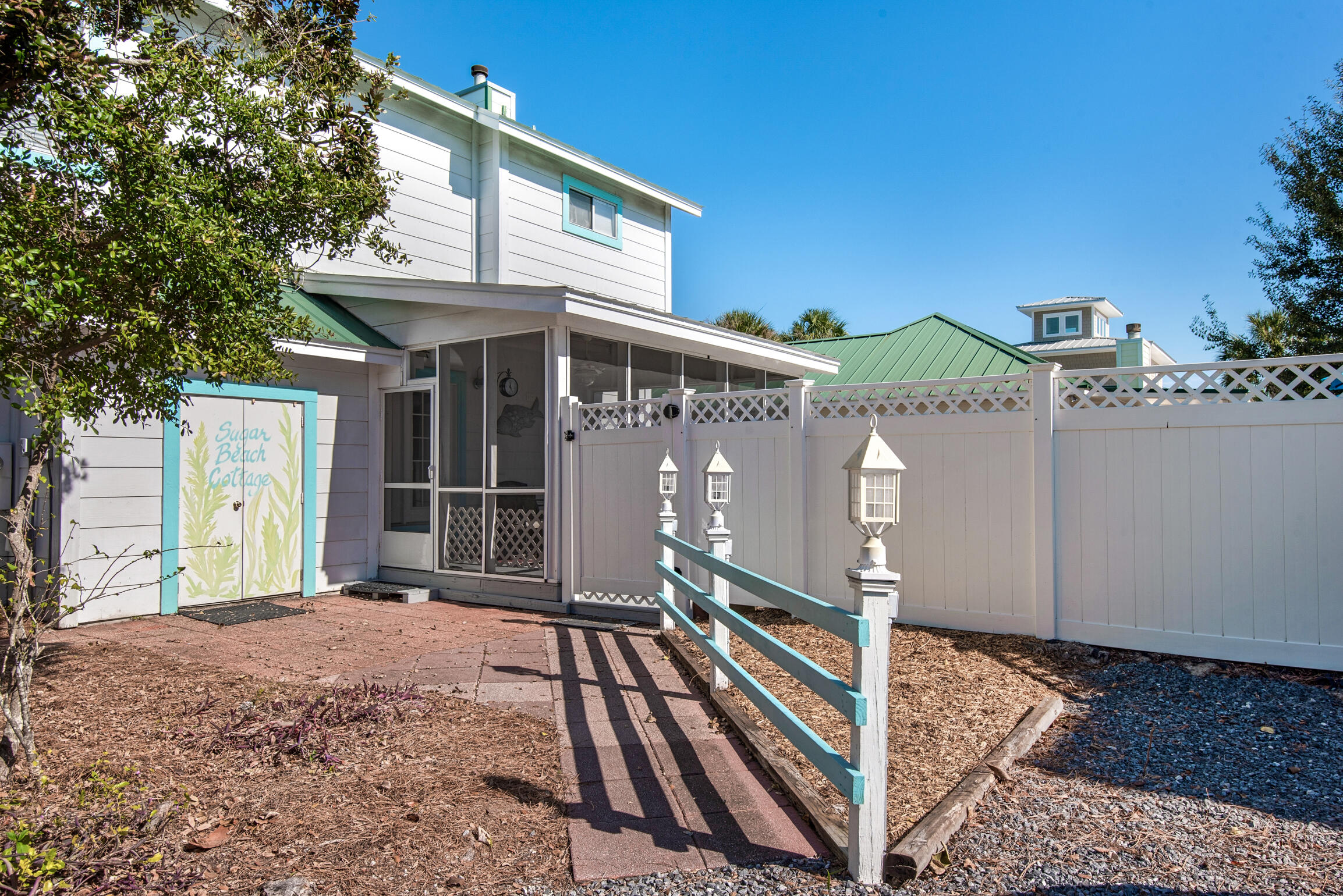 CRYSTAL BEACH - Residential