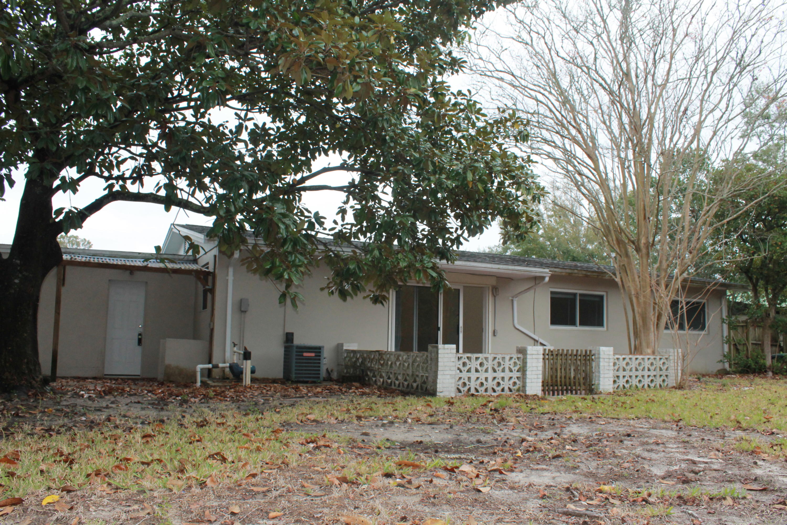 OAK TREE PARK - Residential