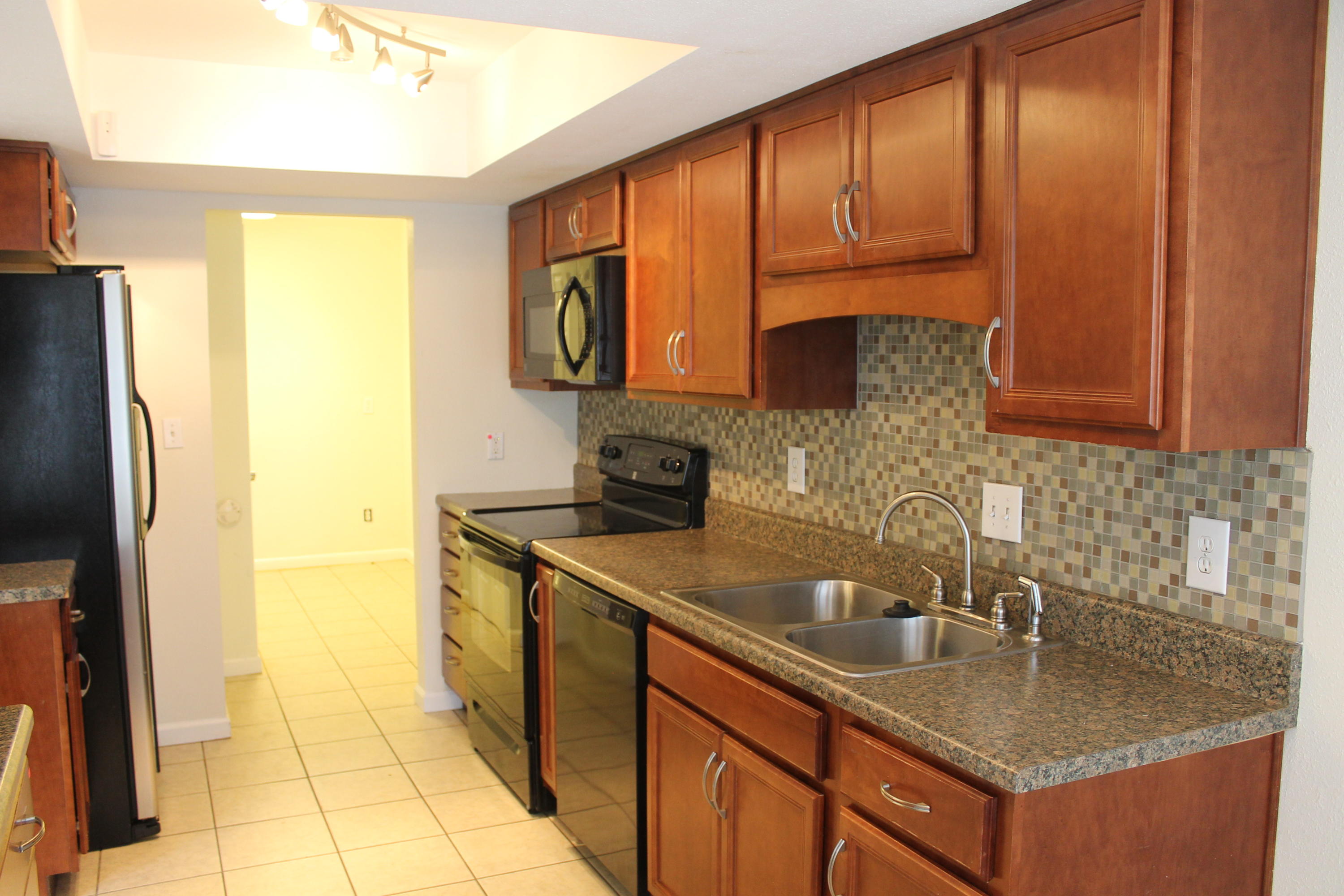 OAK TREE PARK - Residential