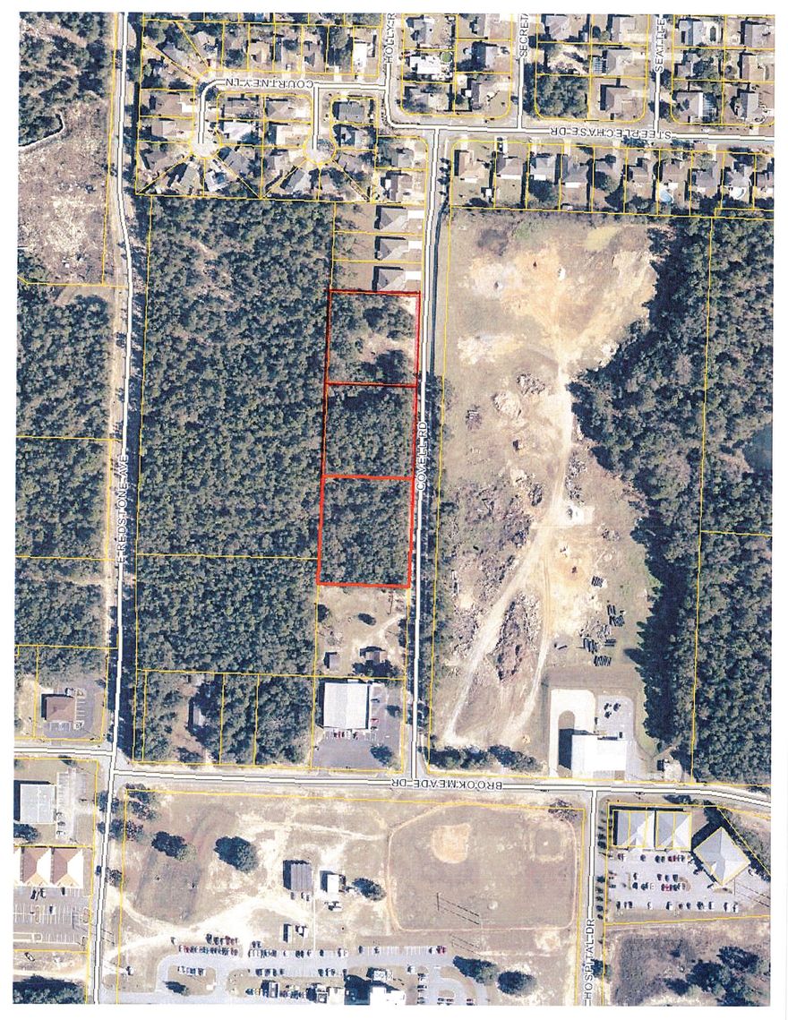 Perfect building site with close proximity to North Okaloosa Medical Center. Property is dry and LEVEL. Zoned commercial and would make an ideal site for offices or medical facilities. Three adjacent parcels make up the 3.2 acres. Located smack dab in the center of Crestview, few locations for these types of facilities are this desirable!!