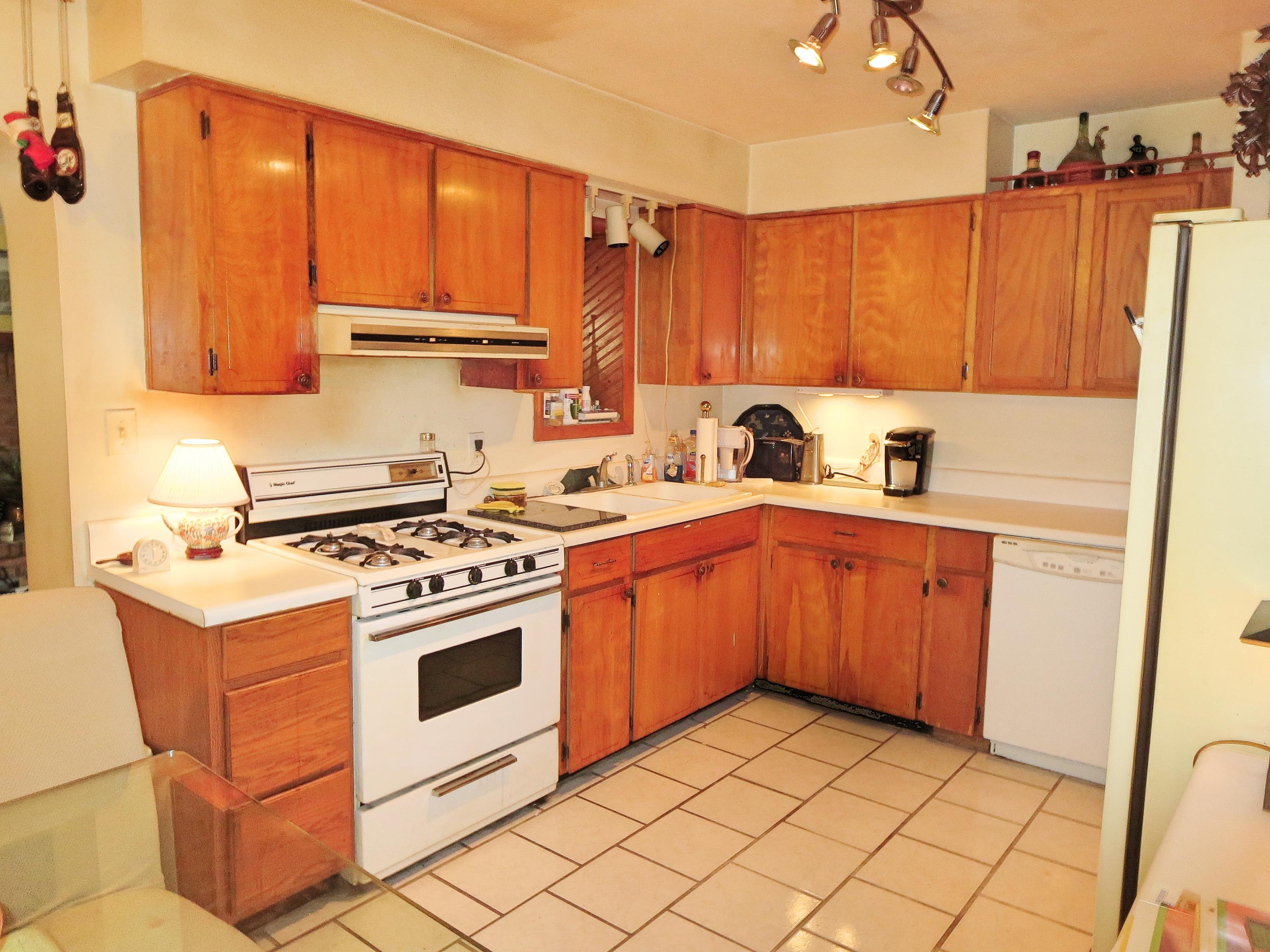 ELLIOTTS POINT 10TH ADDN - Residential