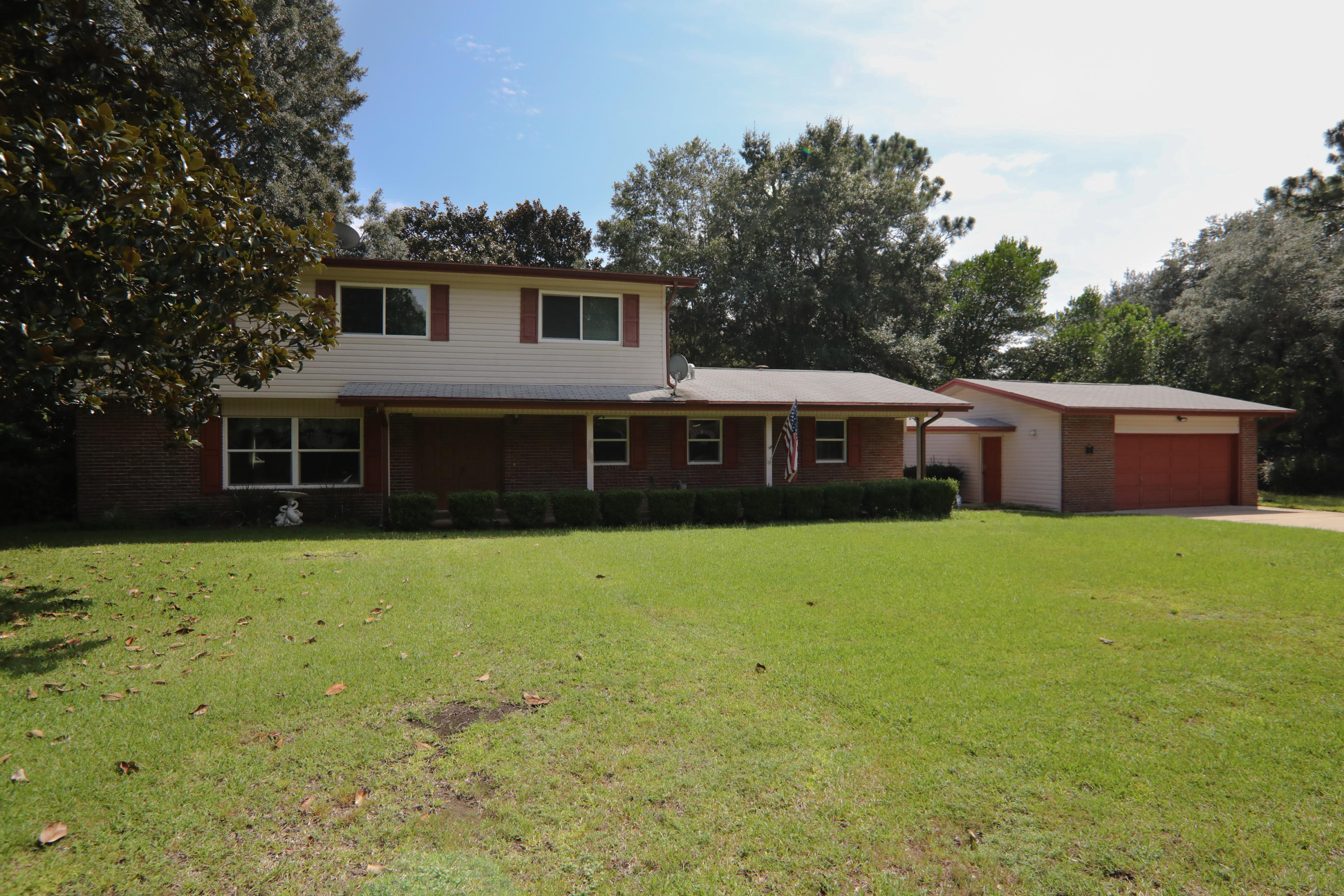 BAYOU POQUITO - Residential