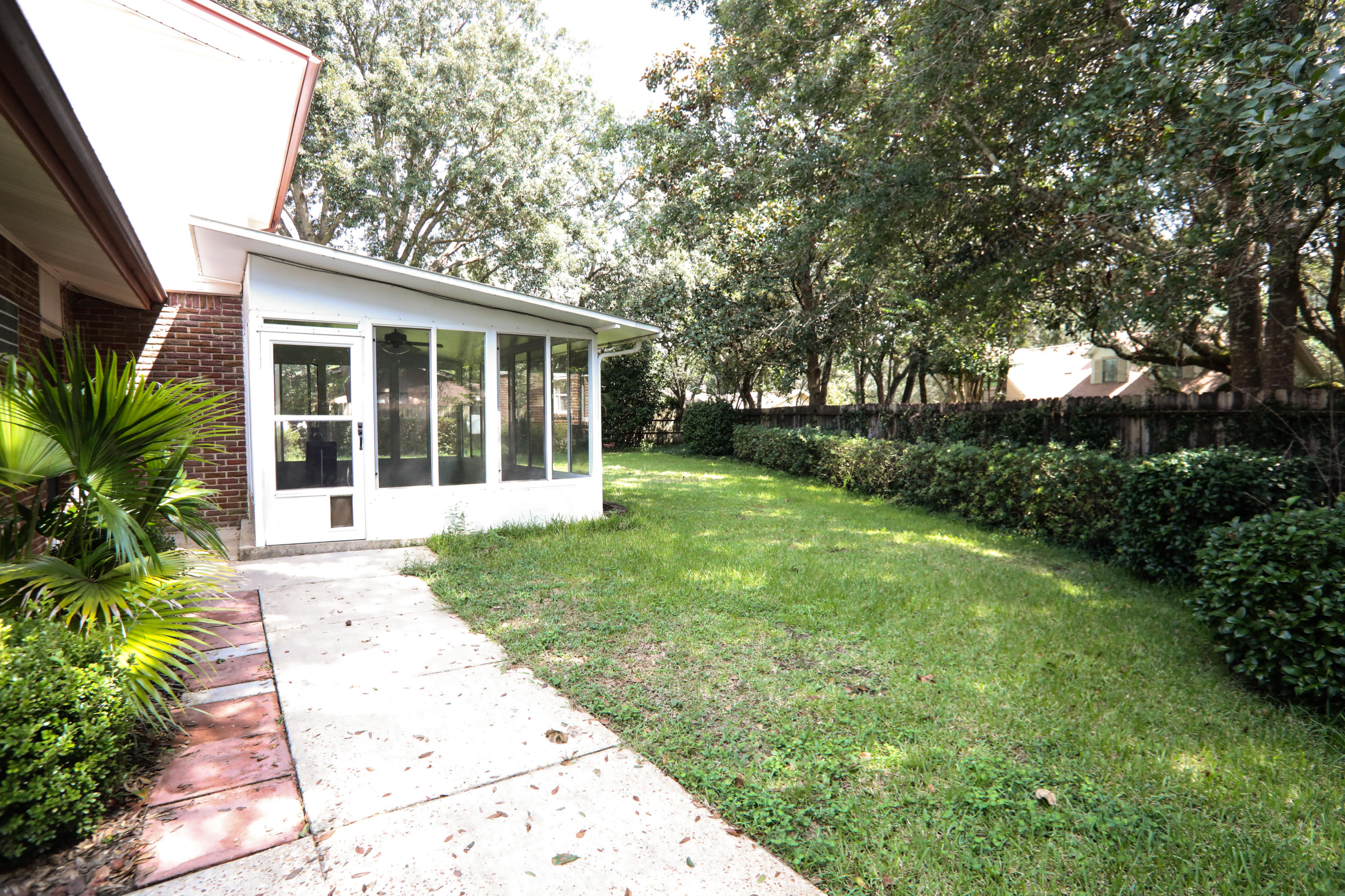 BAYOU POQUITO - Residential