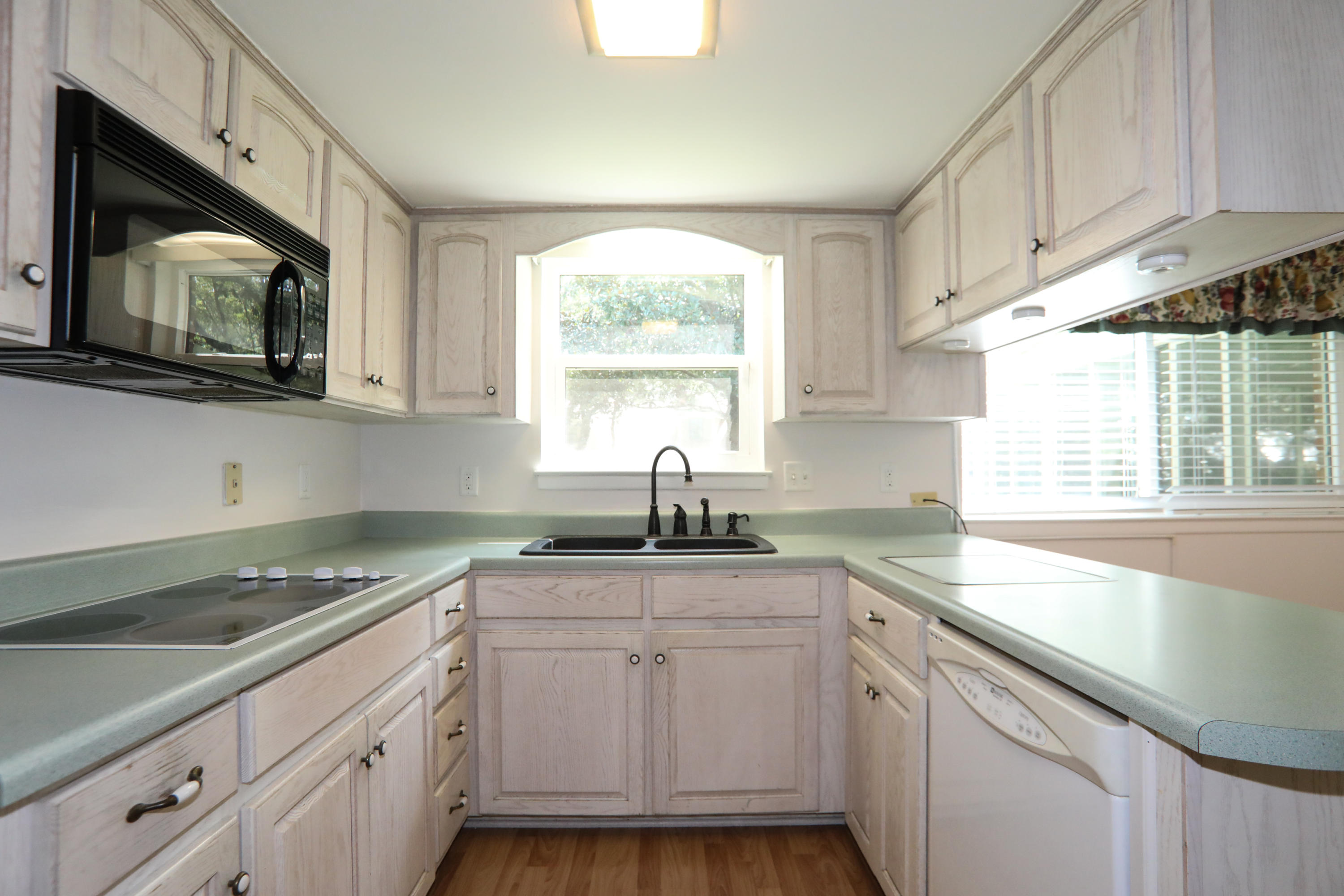 BAYOU POQUITO - Residential