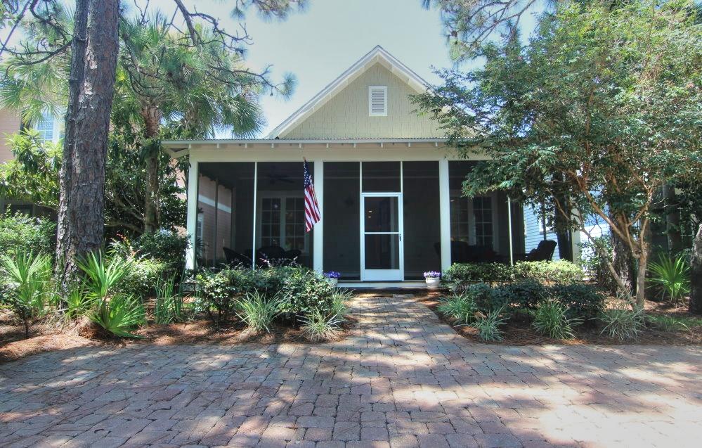 BUNGALOS AT SANDESTIN - Residential