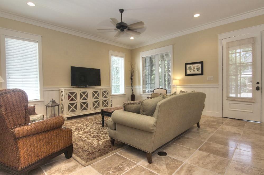 BUNGALOS AT SANDESTIN - Residential