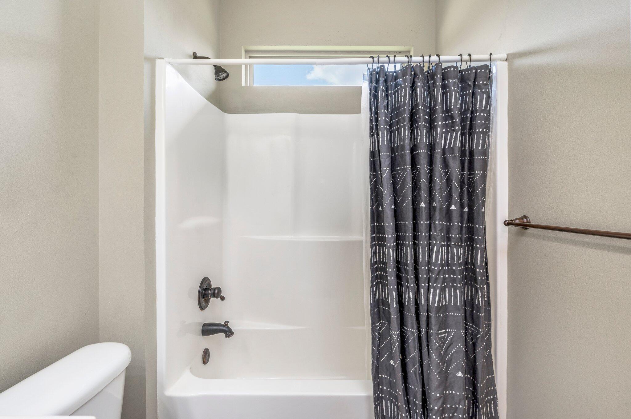 FOUR WINDS S/D - Residential