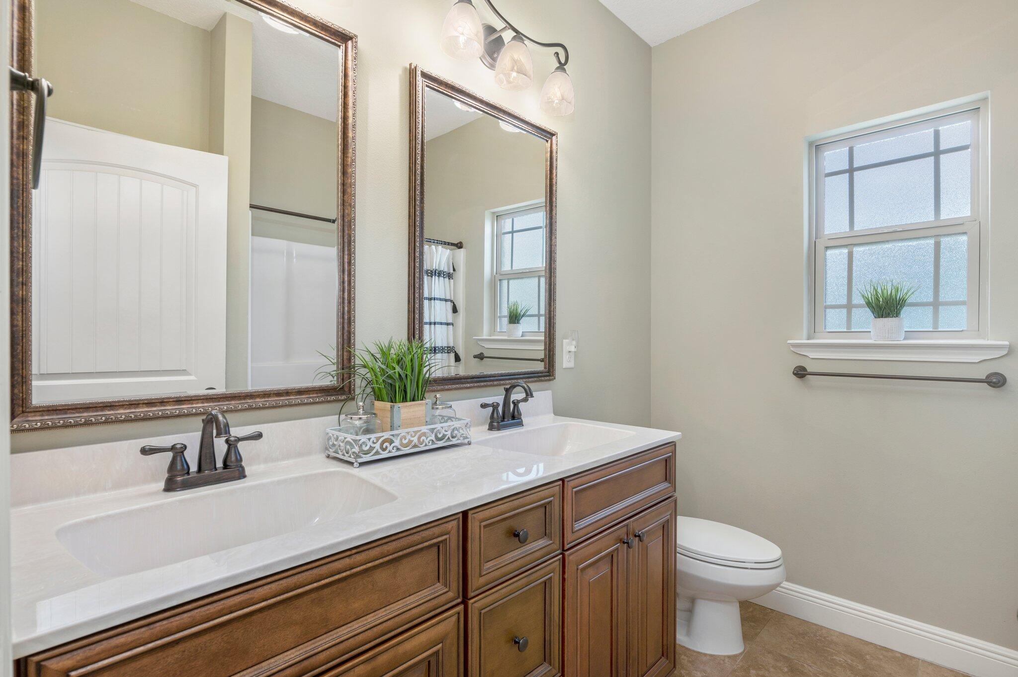 FOUR WINDS S/D - Residential