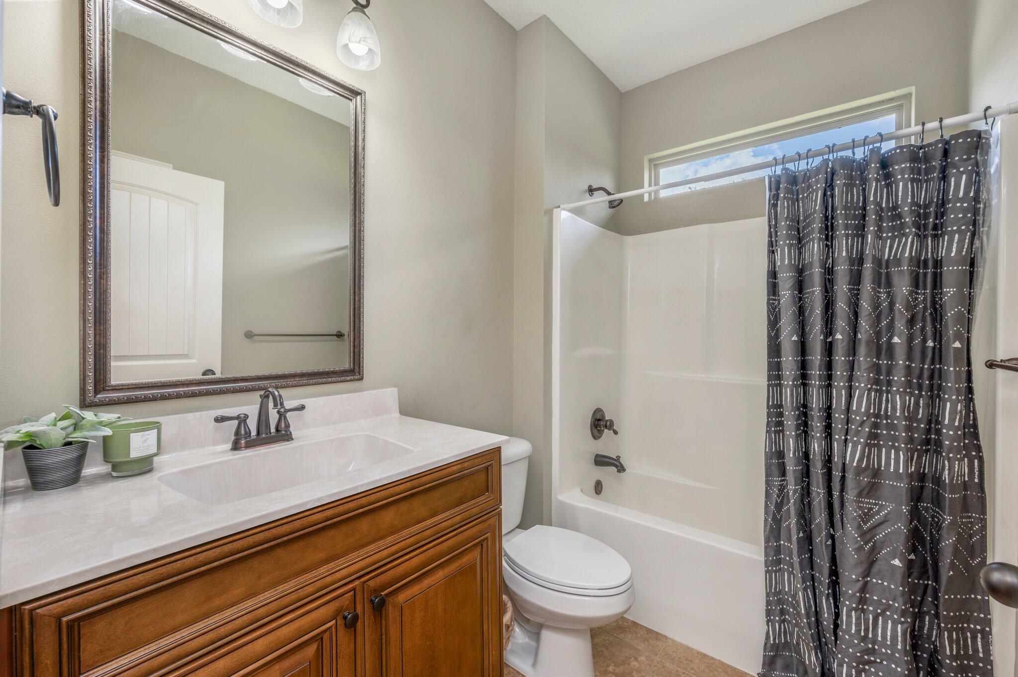 FOUR WINDS S/D - Residential