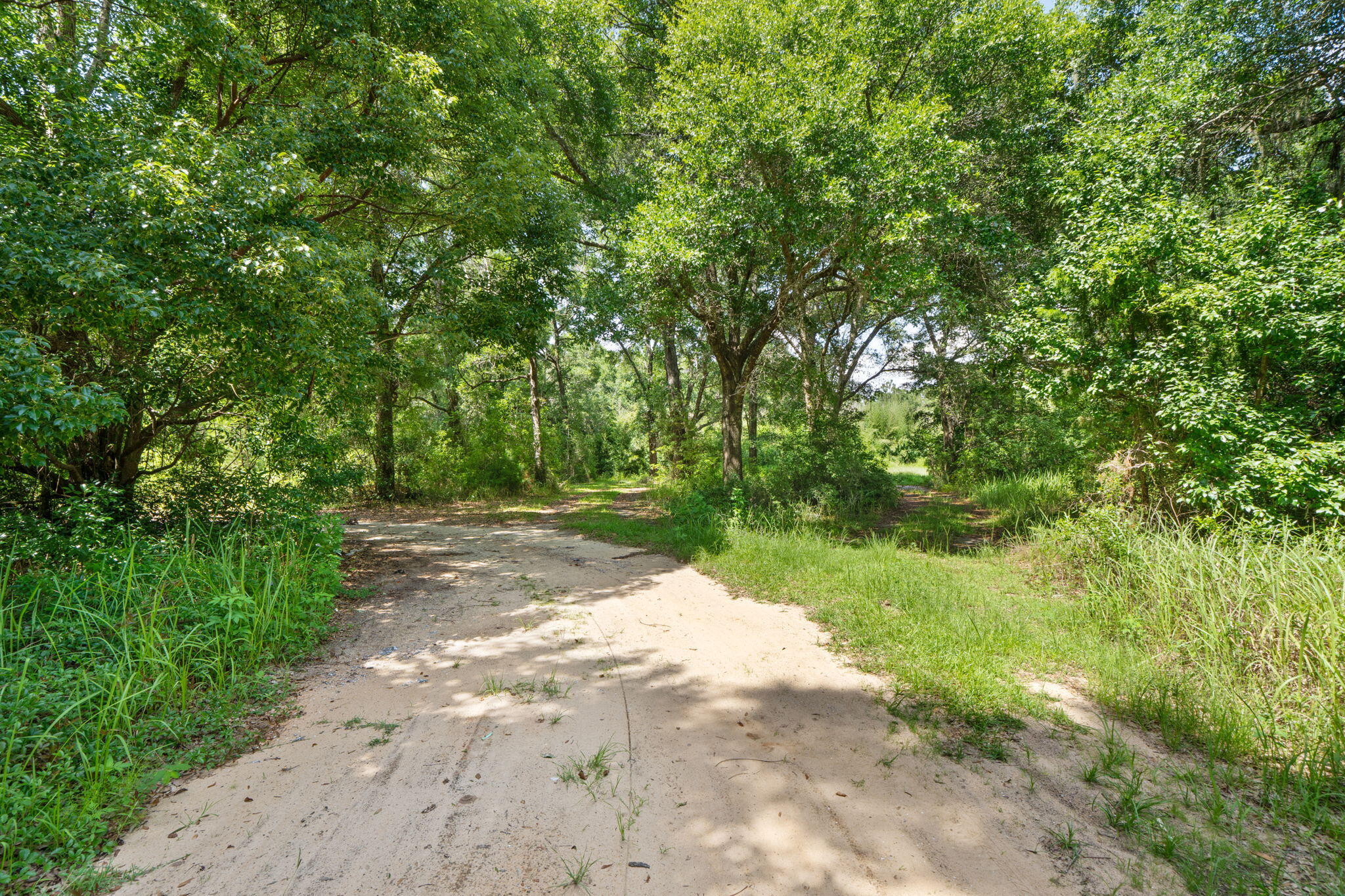 NO RECORDED SUBDIVISION - Land