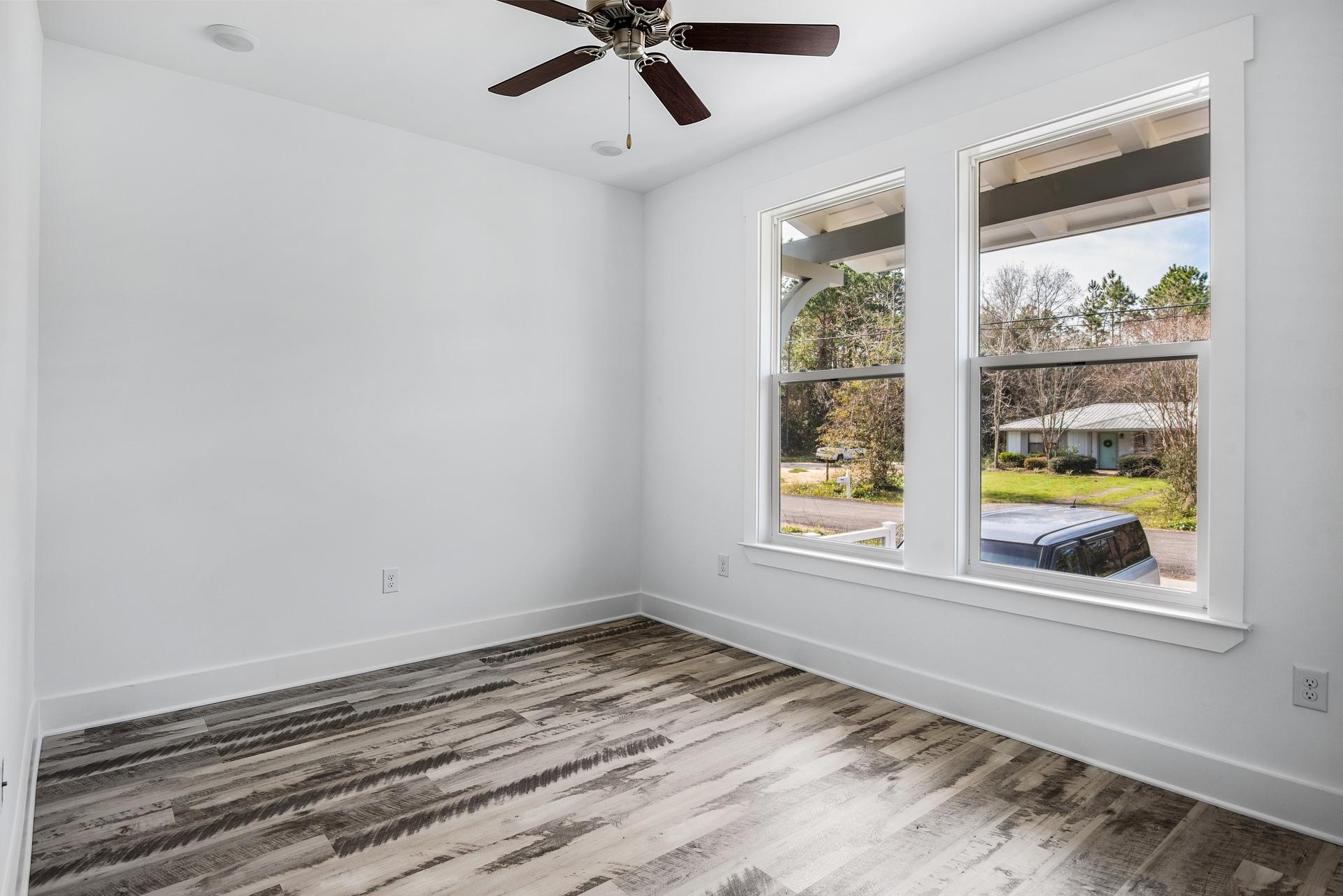 TOWN OF SANTA ROSA - Residential