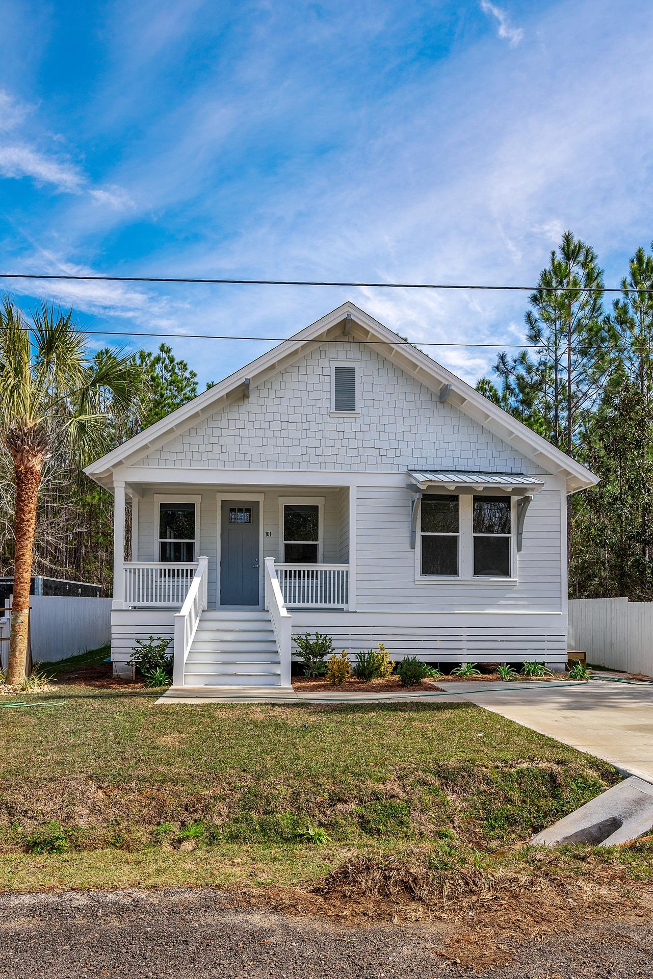 TOWN OF SANTA ROSA - Residential