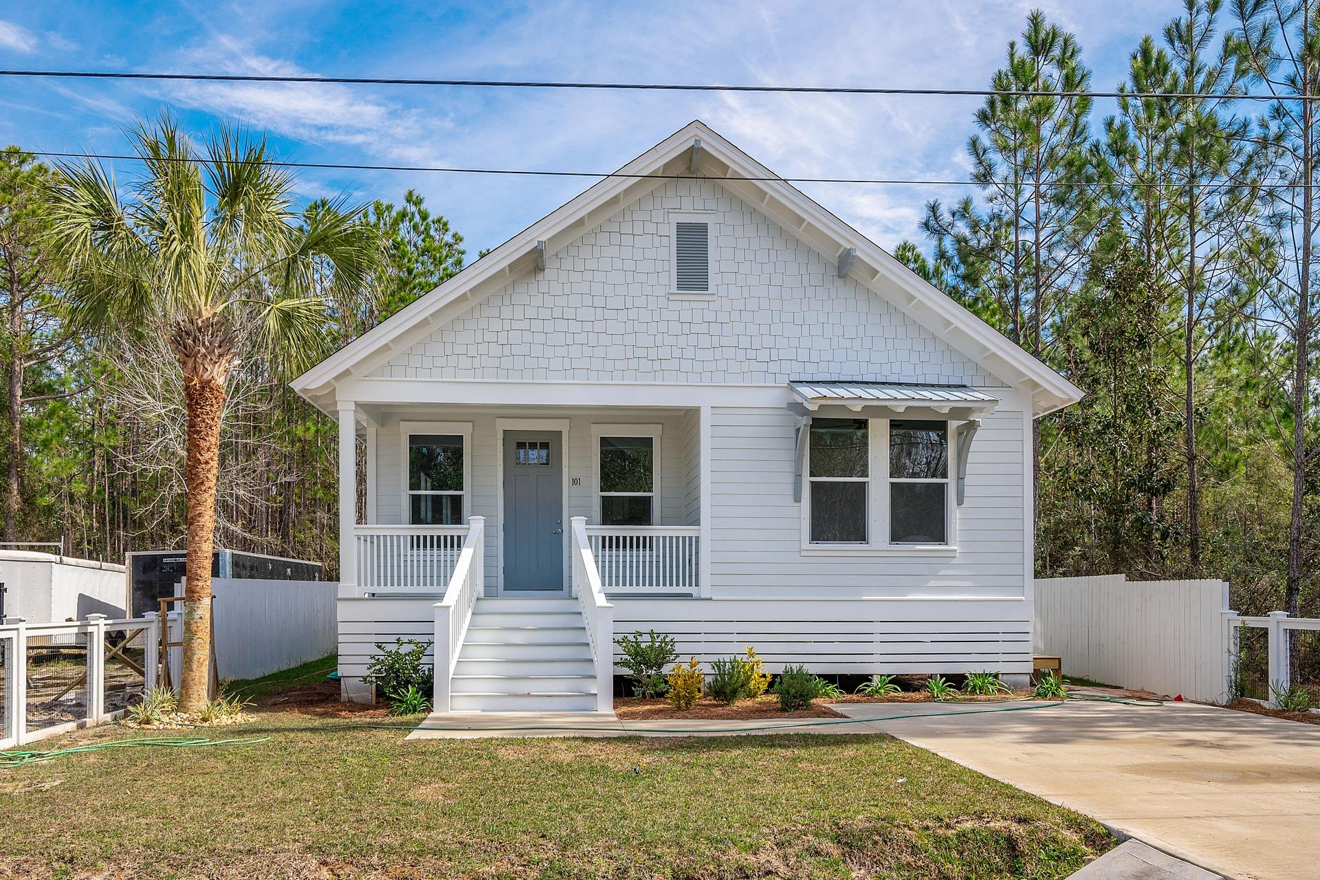 TOWN OF SANTA ROSA - Residential