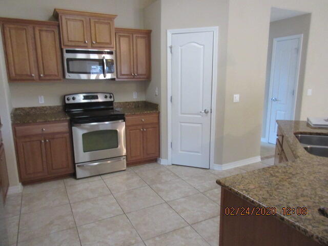 MISTY MEADOWS - Residential Lease