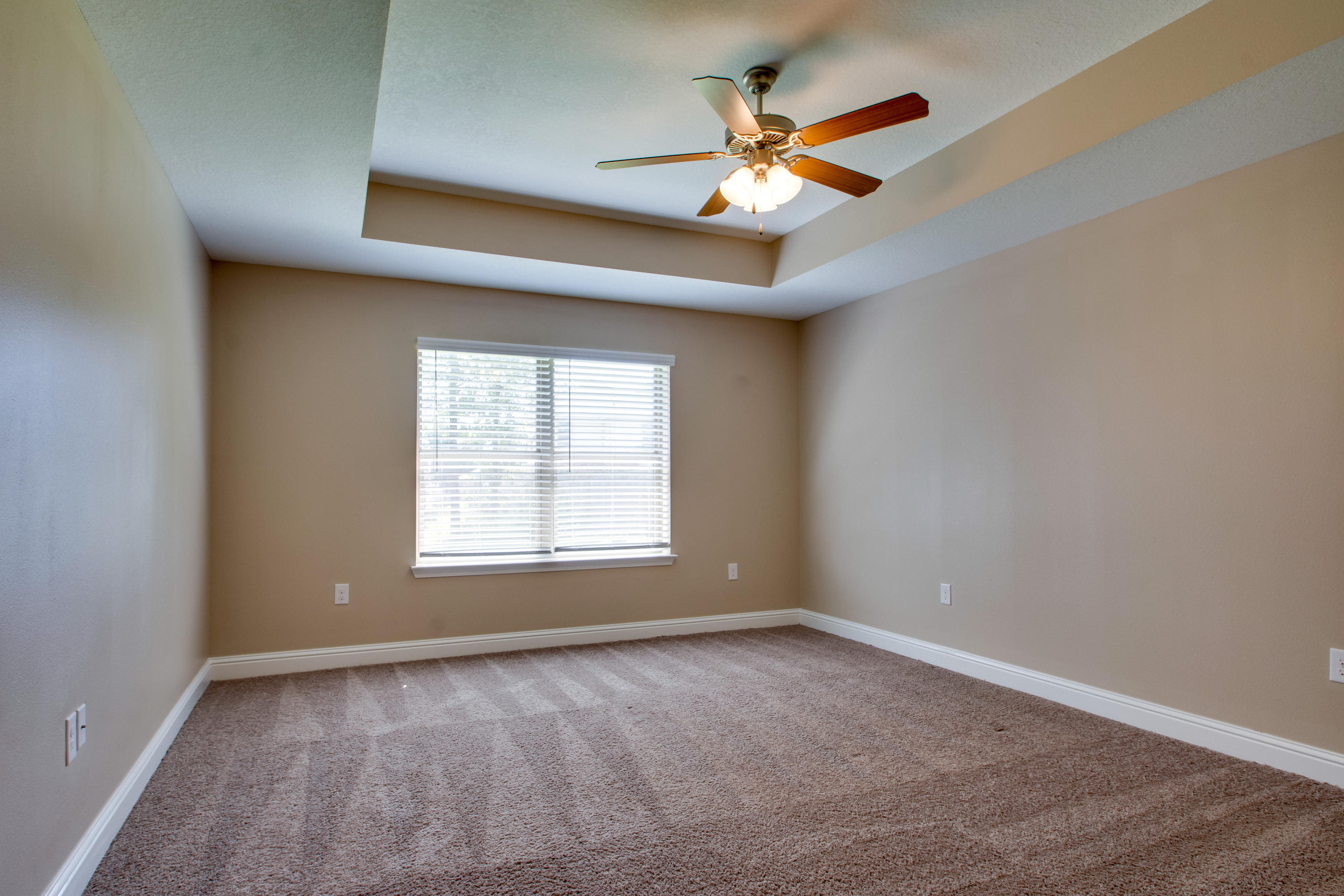 BROOKE ESTATES PH III - Residential Lease