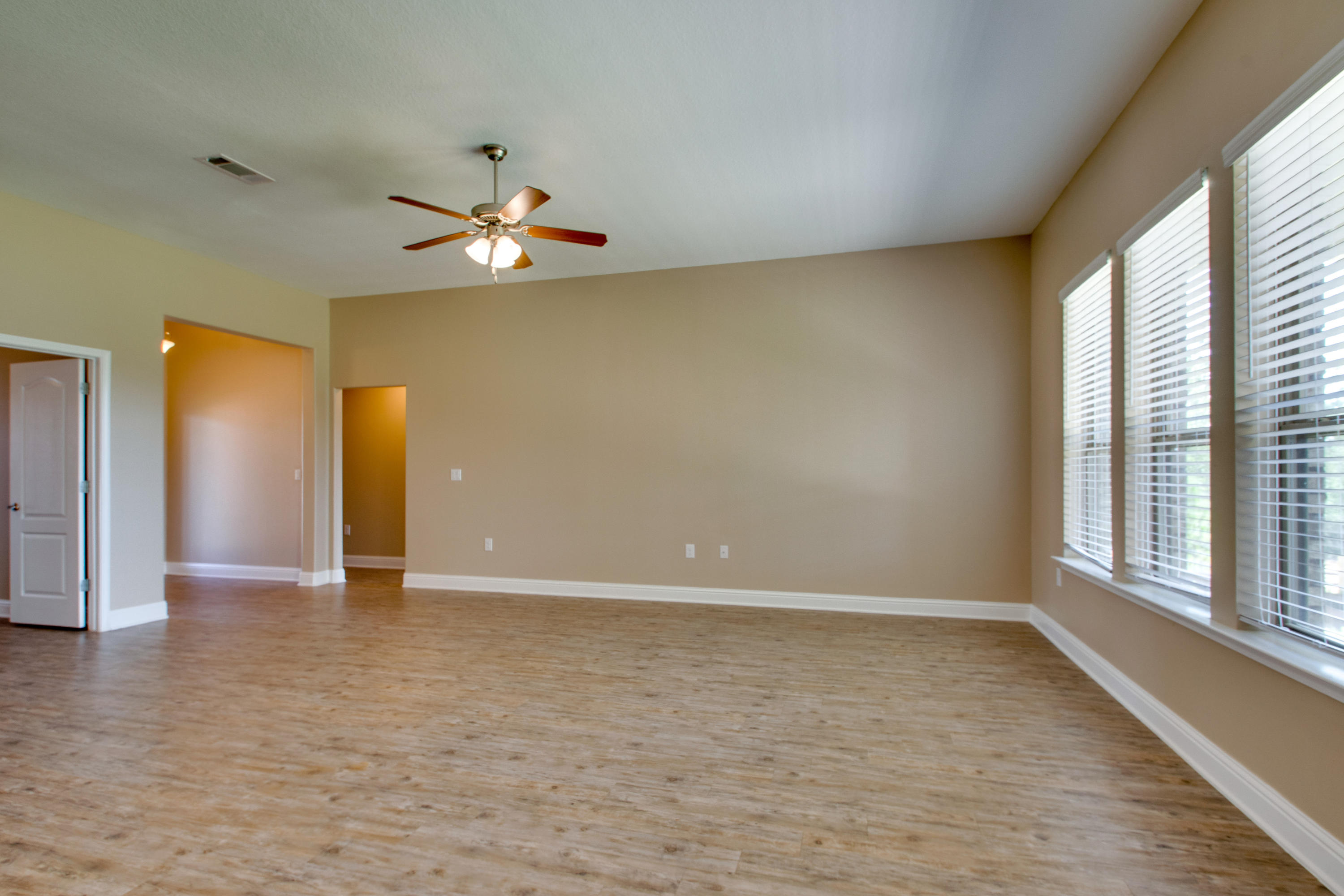 BROOKE ESTATES PH III - Residential Lease