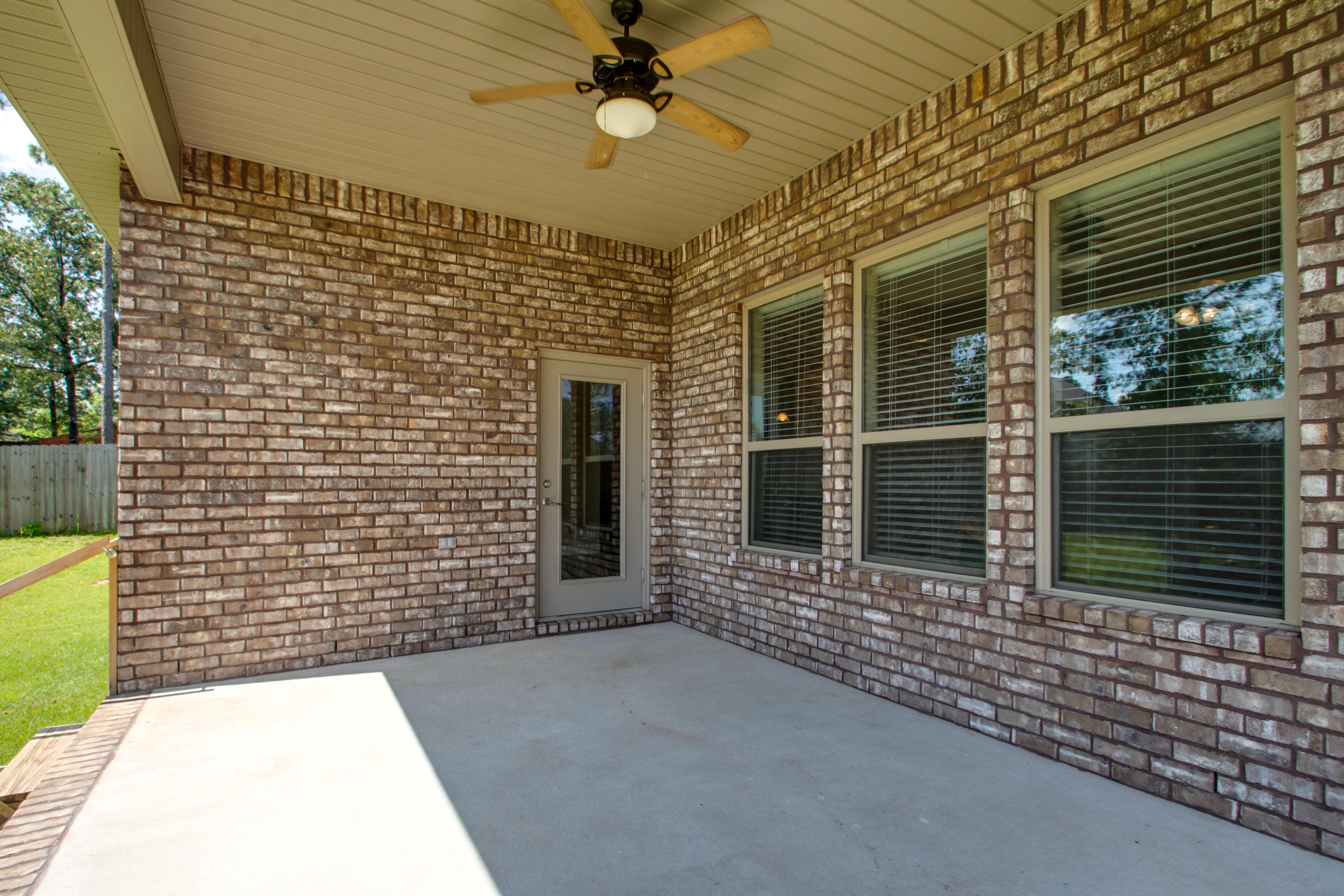 BROOKE ESTATES PH III - Residential Lease