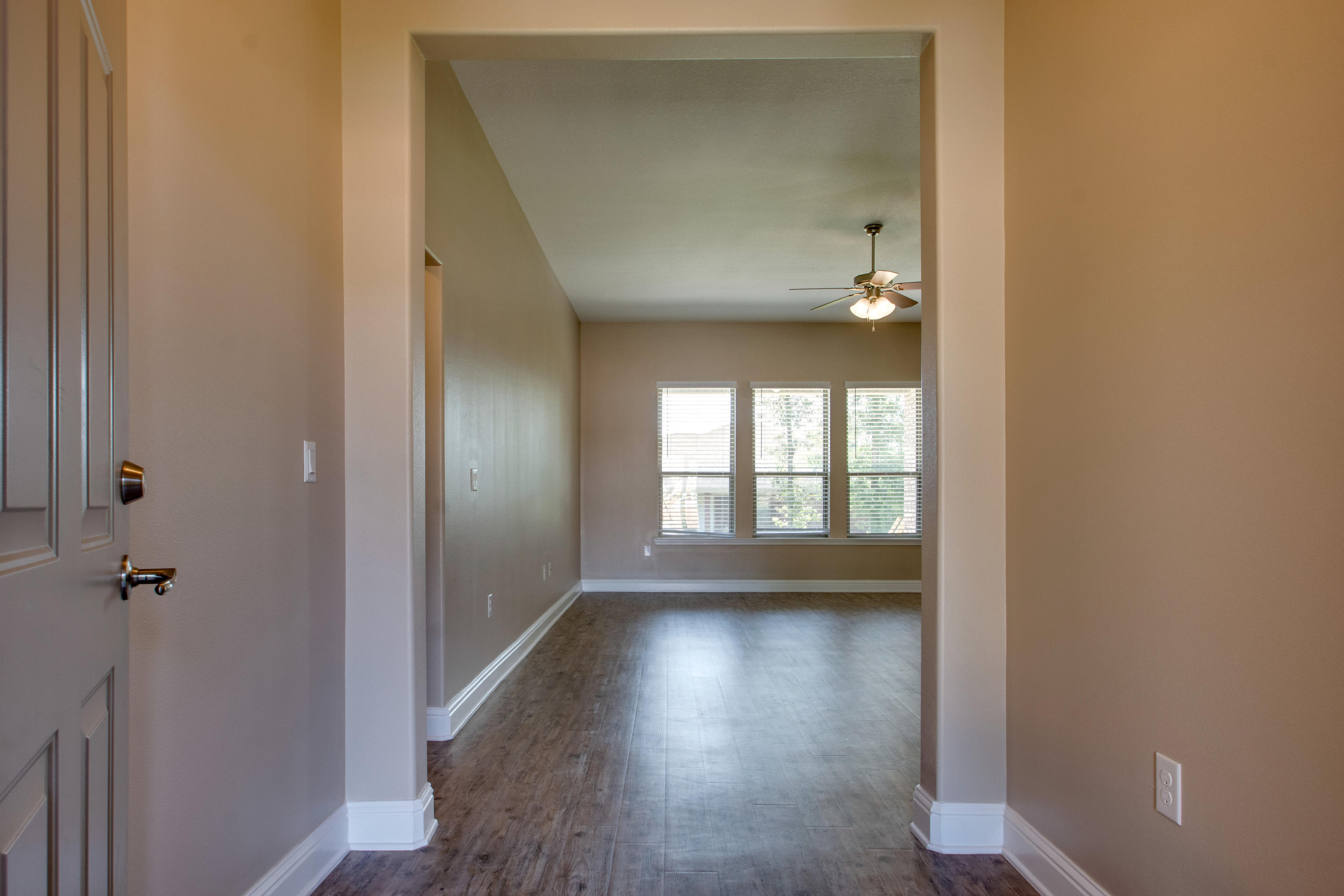 BROOKE ESTATES PH III - Residential Lease