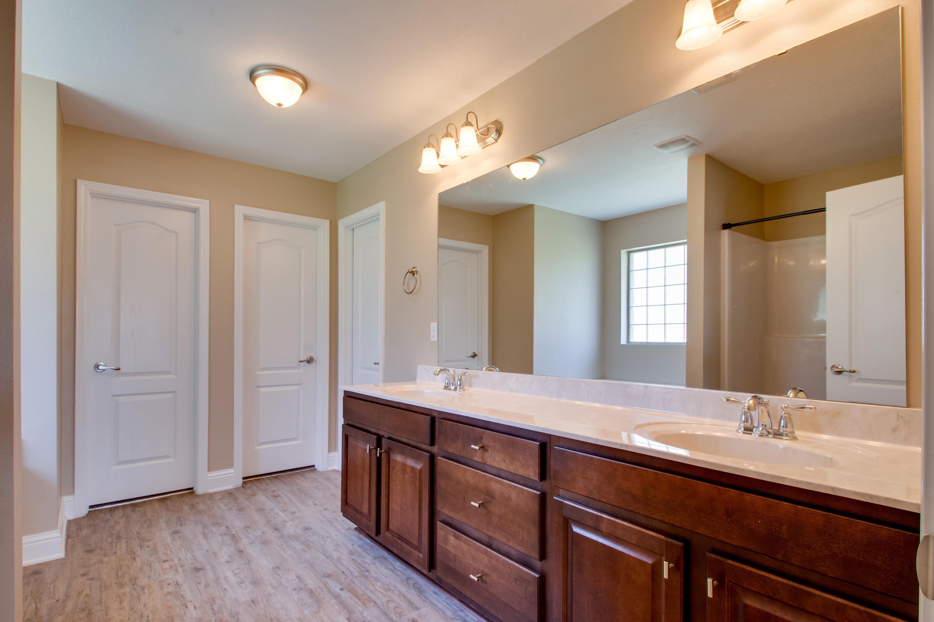 BROOKE ESTATES PH III - Residential Lease