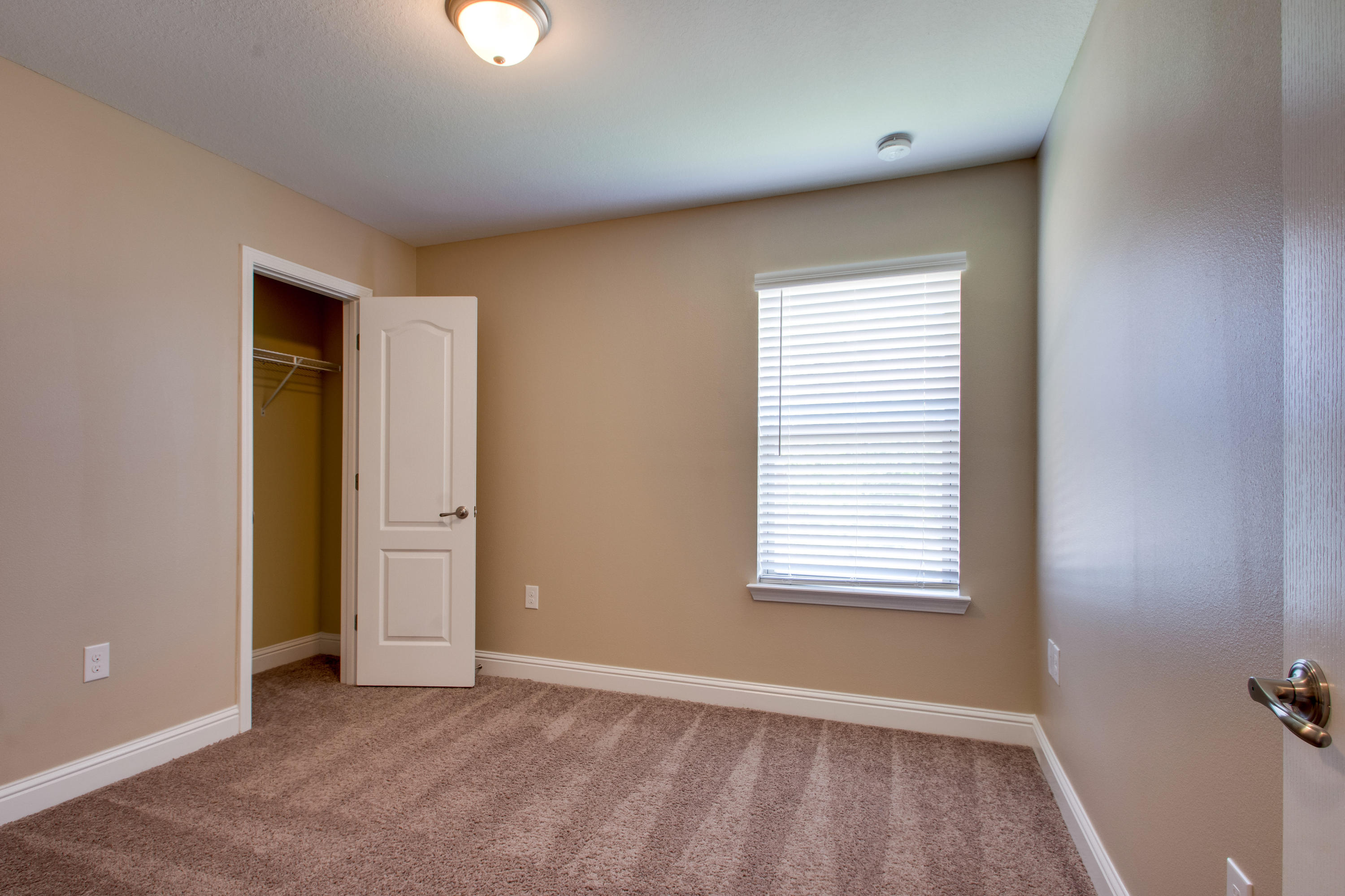 BROOKE ESTATES PH III - Residential Lease