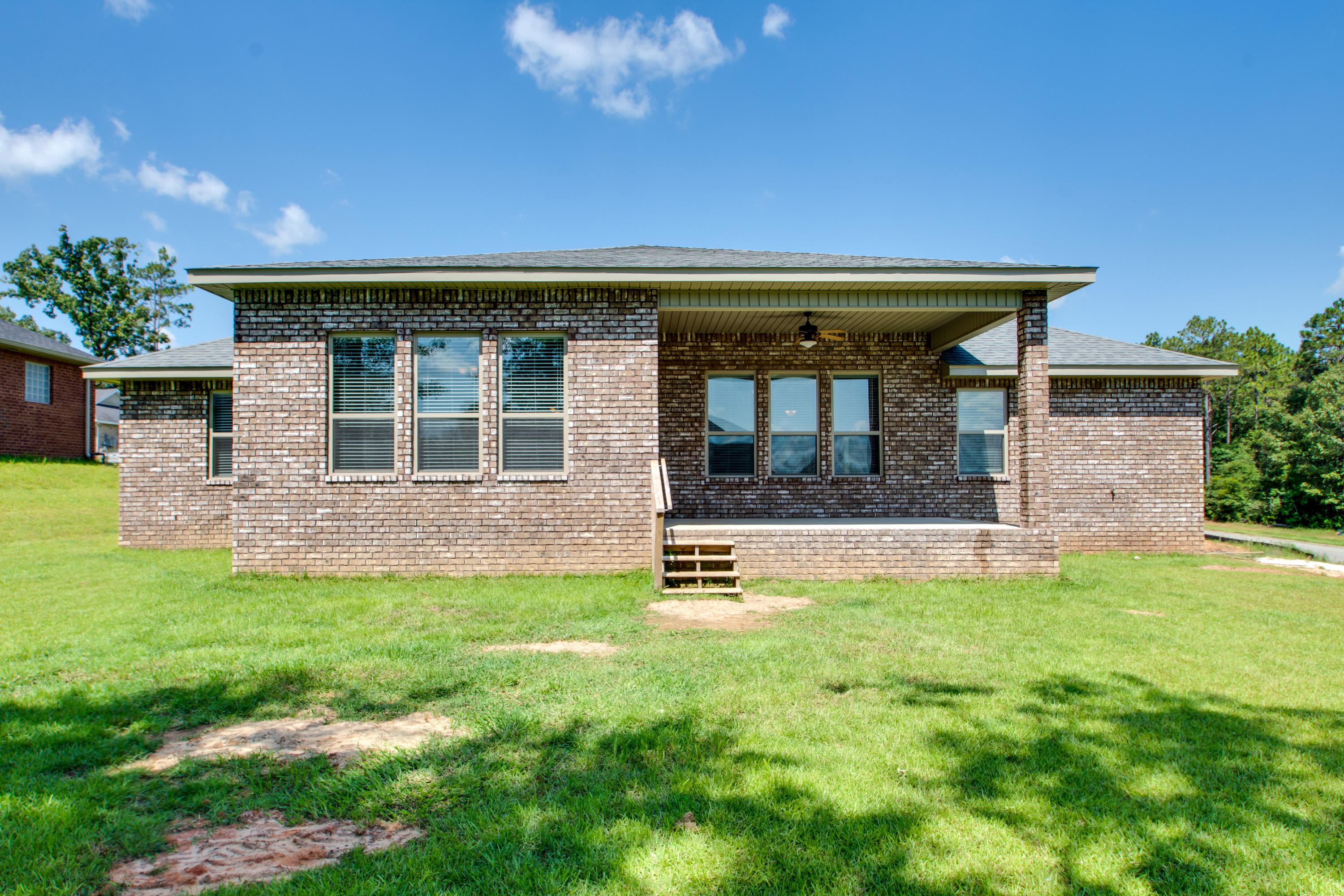 BROOKE ESTATES PH III - Residential Lease