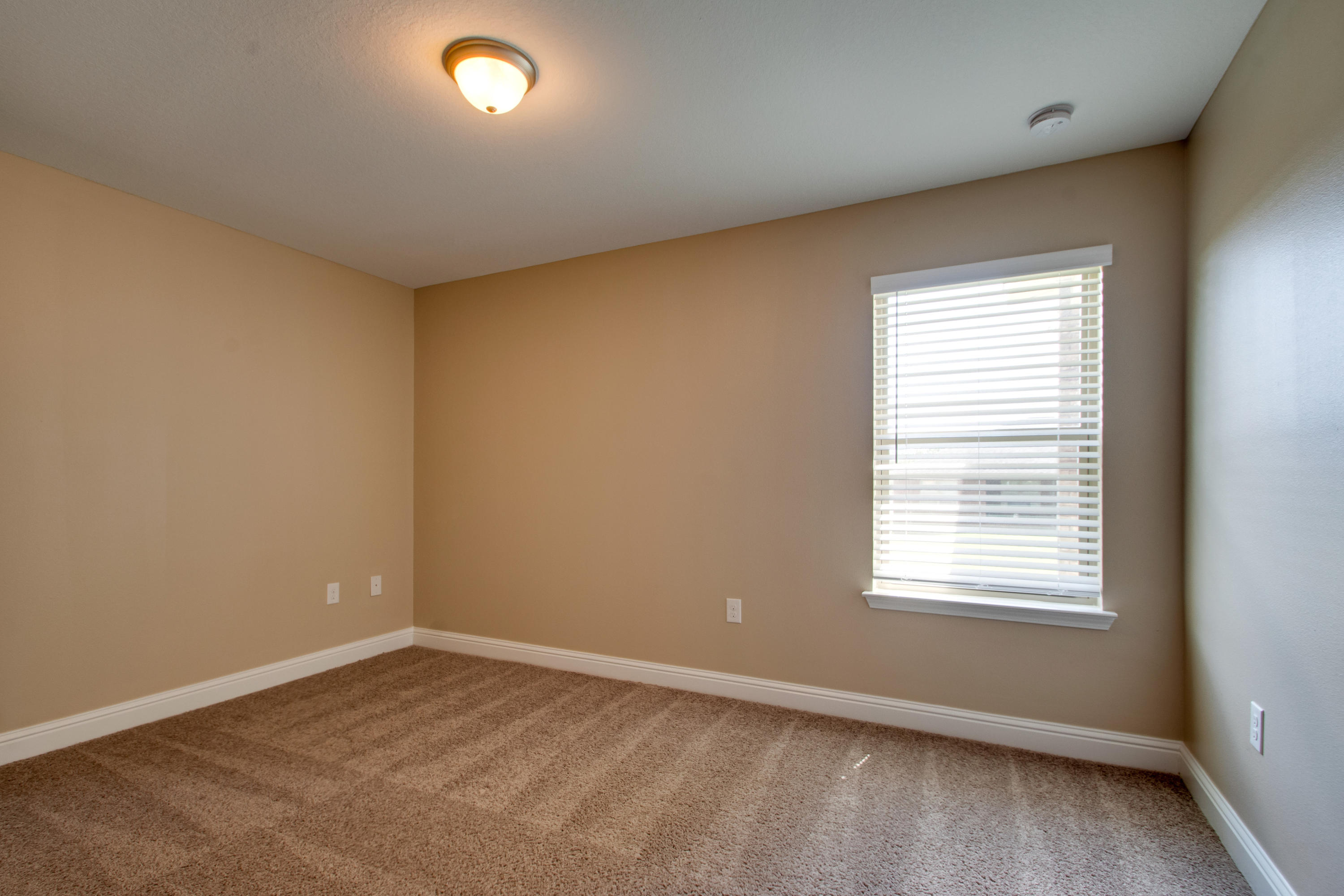 BROOKE ESTATES PH III - Residential Lease