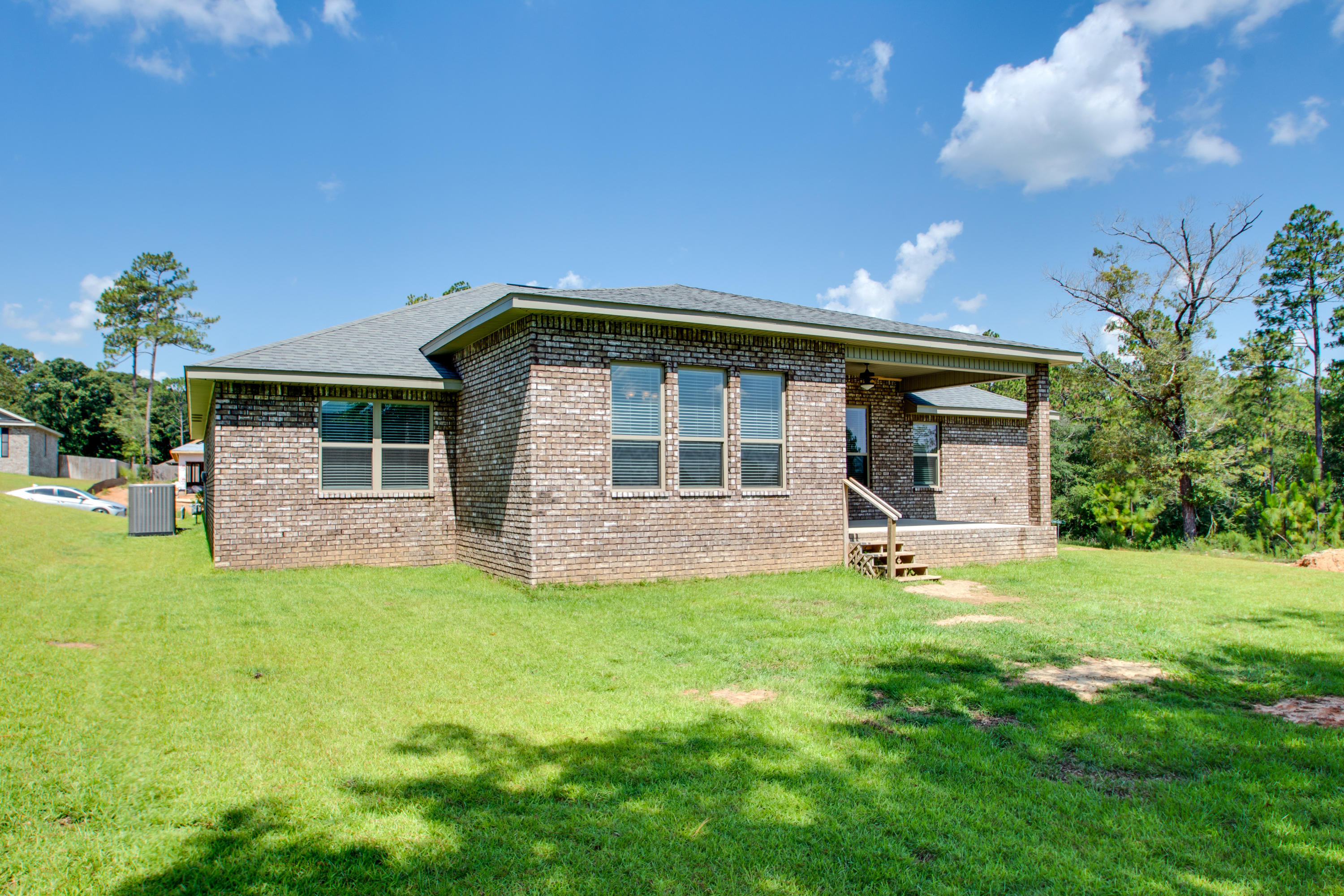 BROOKE ESTATES PH III - Residential Lease