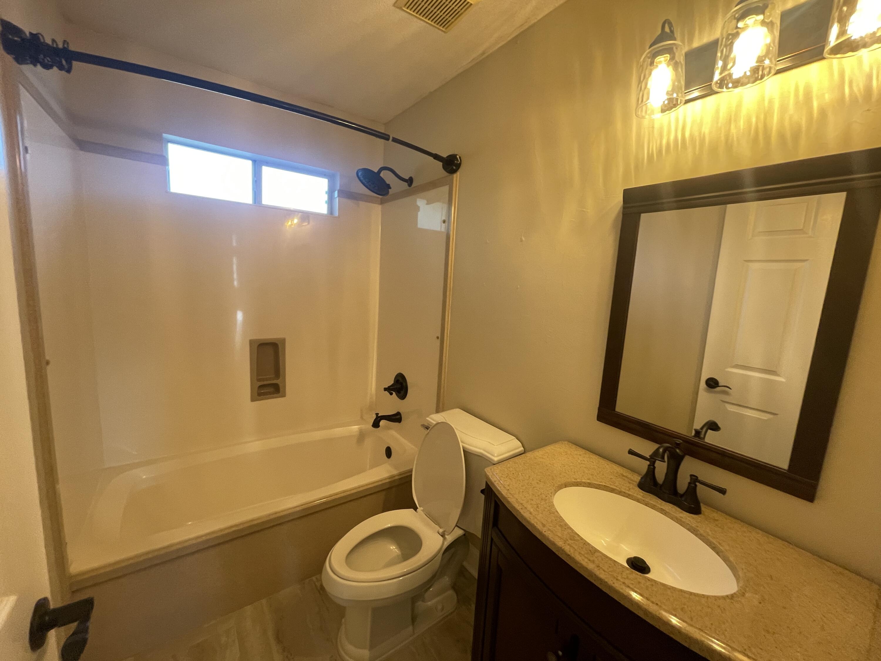 SHALIMAR OAKS - Residential Lease