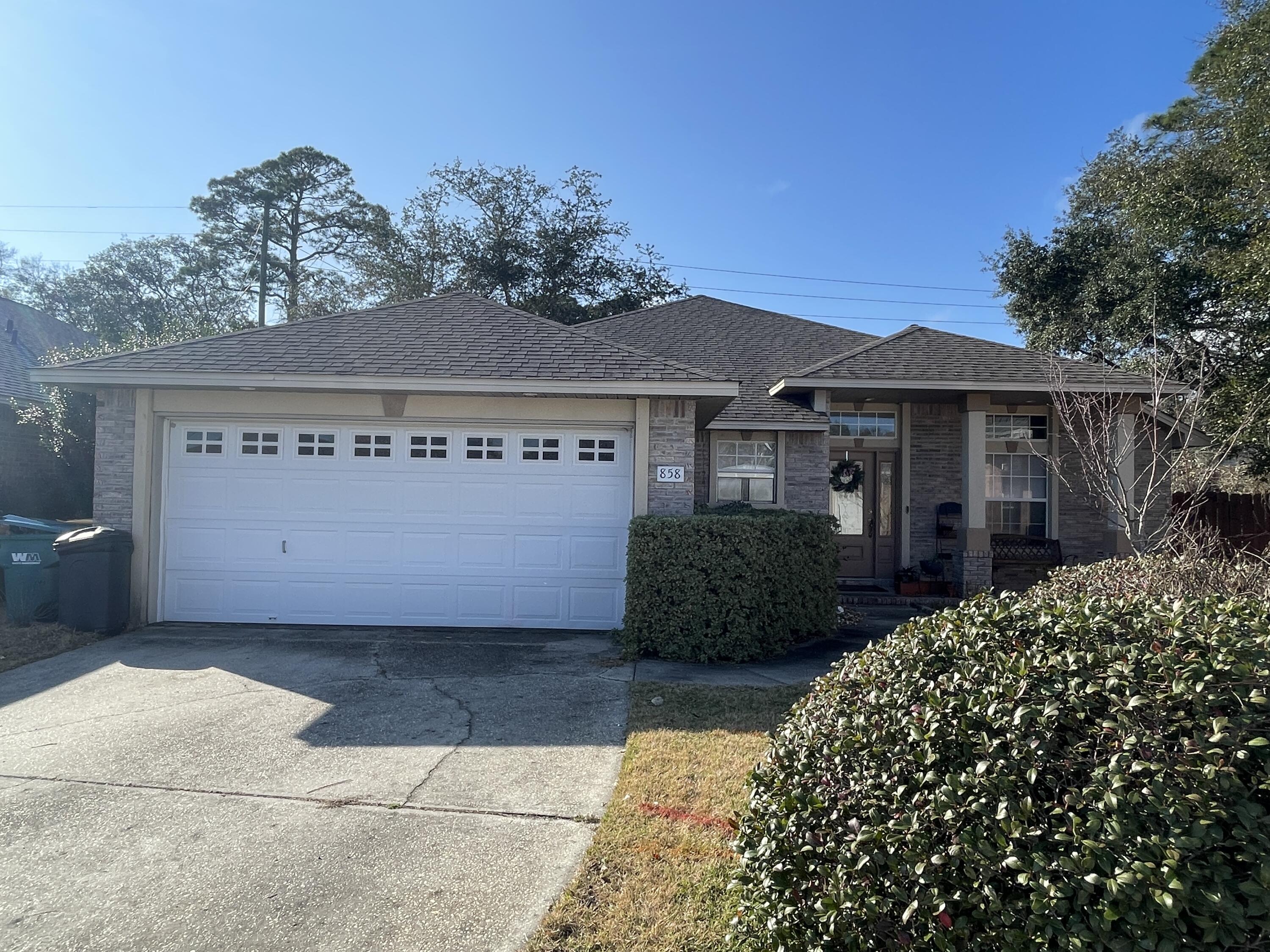 SHALIMAR OAKS - Residential Lease