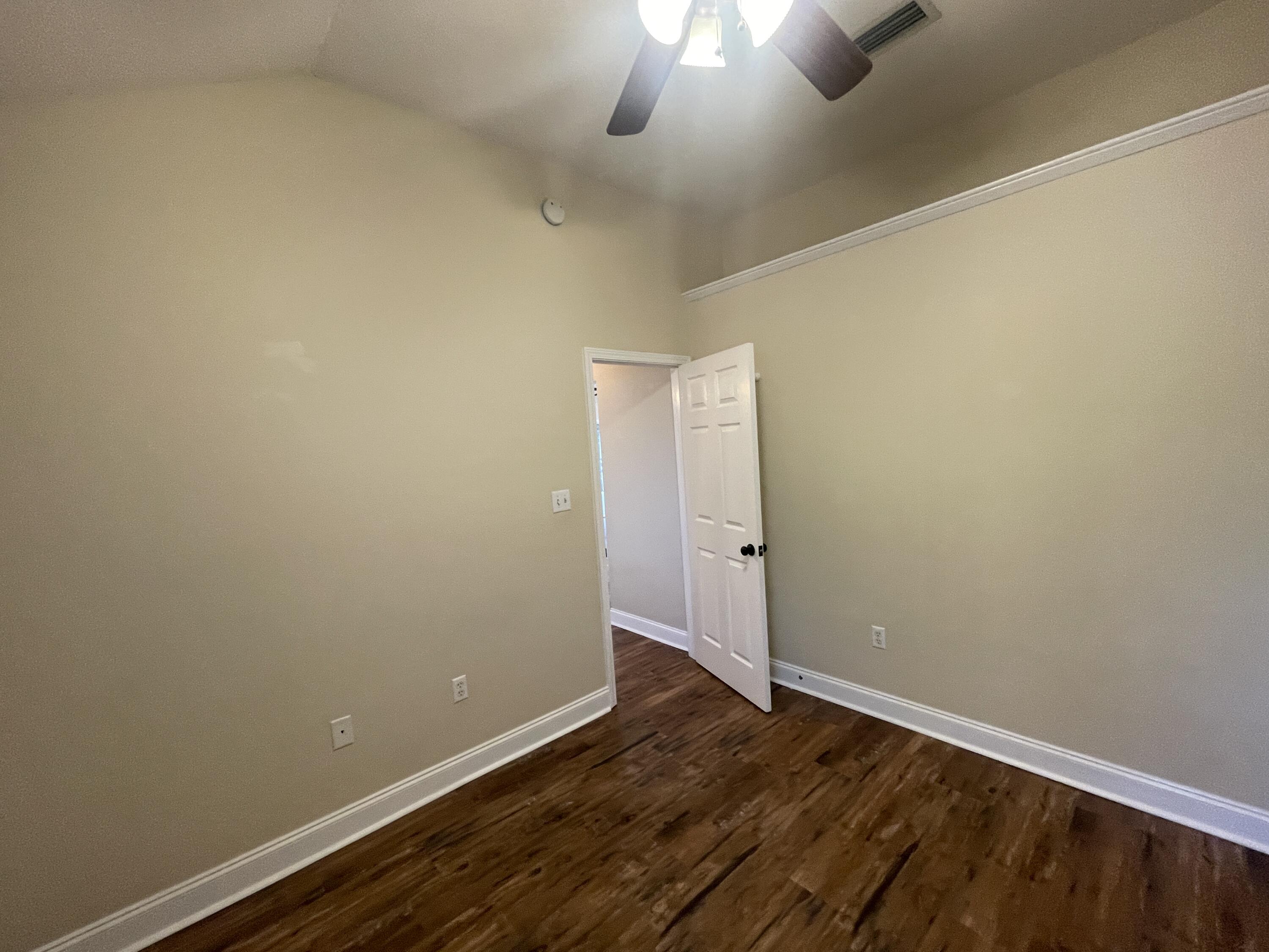 SHALIMAR OAKS - Residential Lease