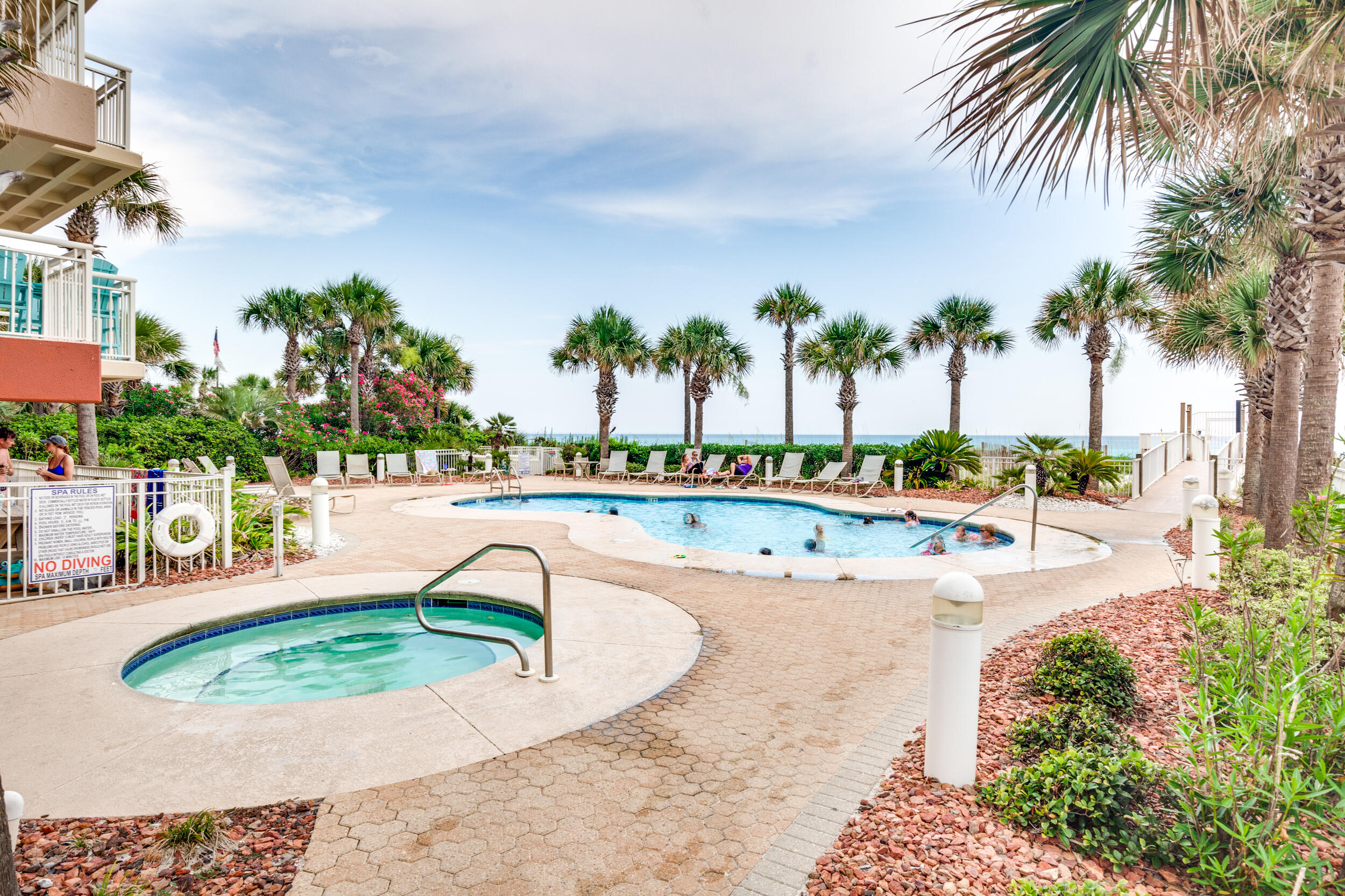 DESTIN TOWERS CONDO - Residential