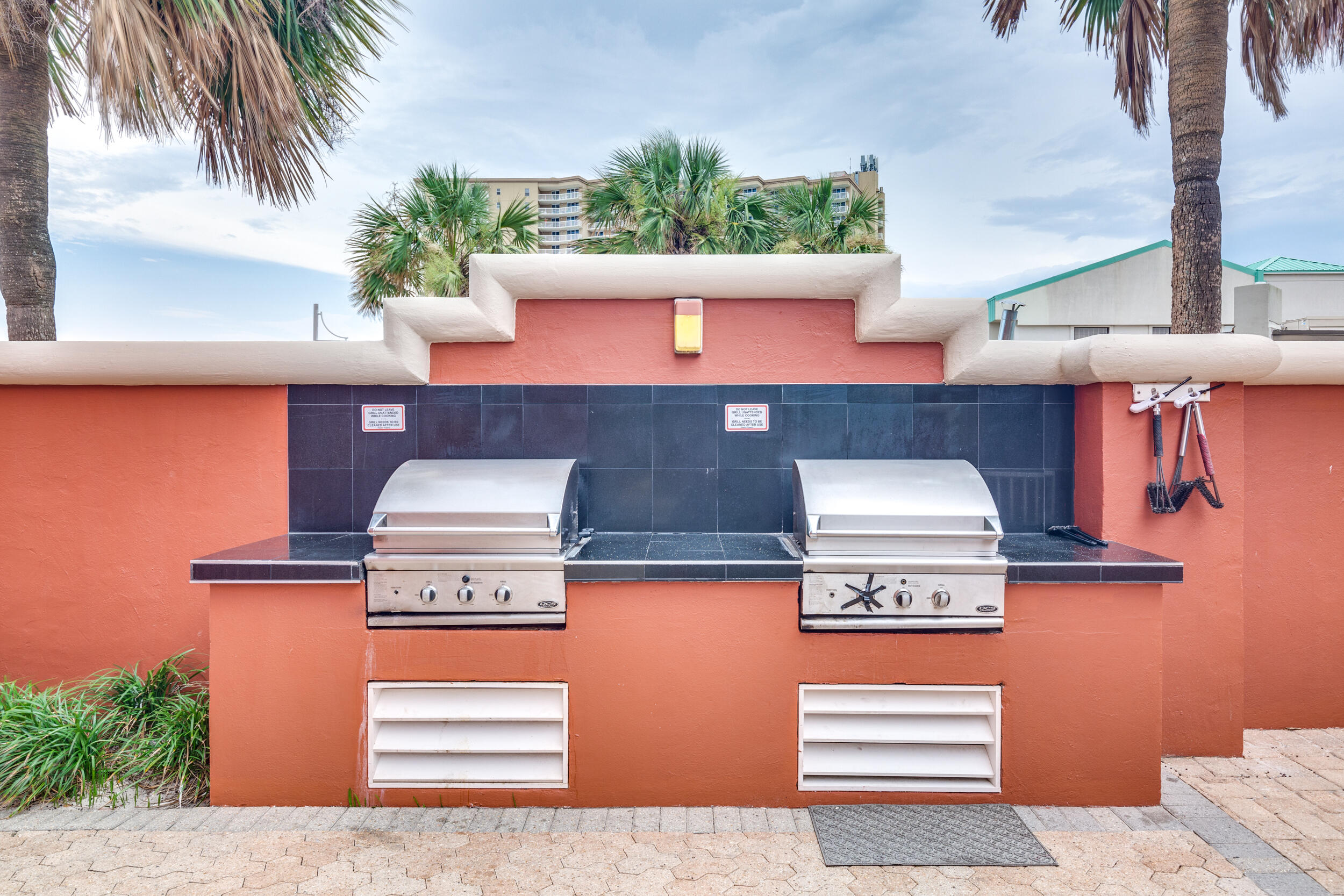 DESTIN TOWERS CONDO - Residential