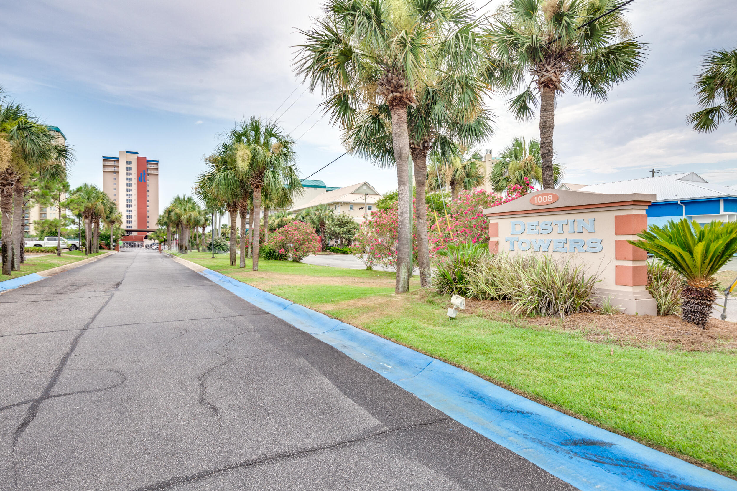 DESTIN TOWERS CONDO - Residential