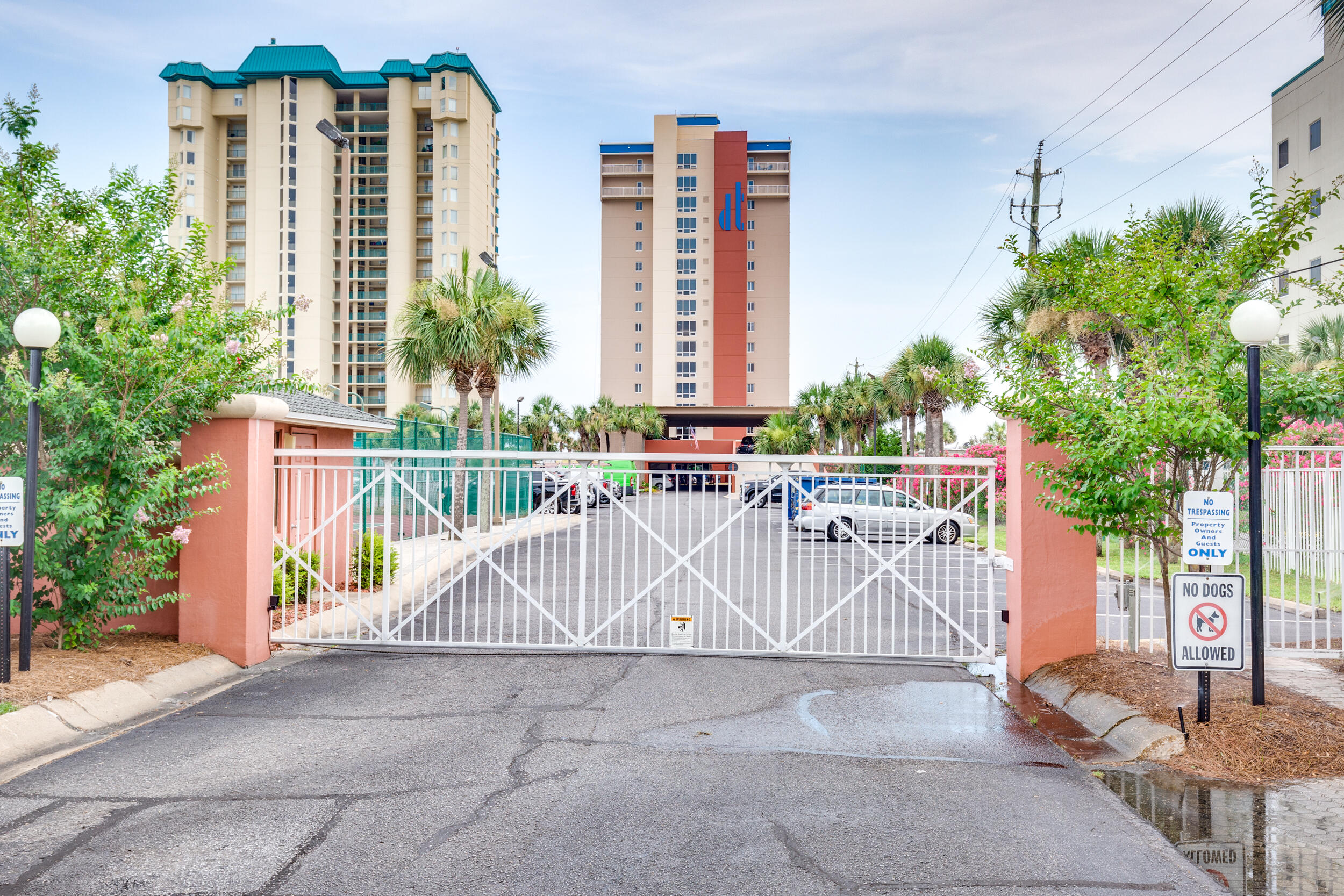 DESTIN TOWERS CONDO - Residential