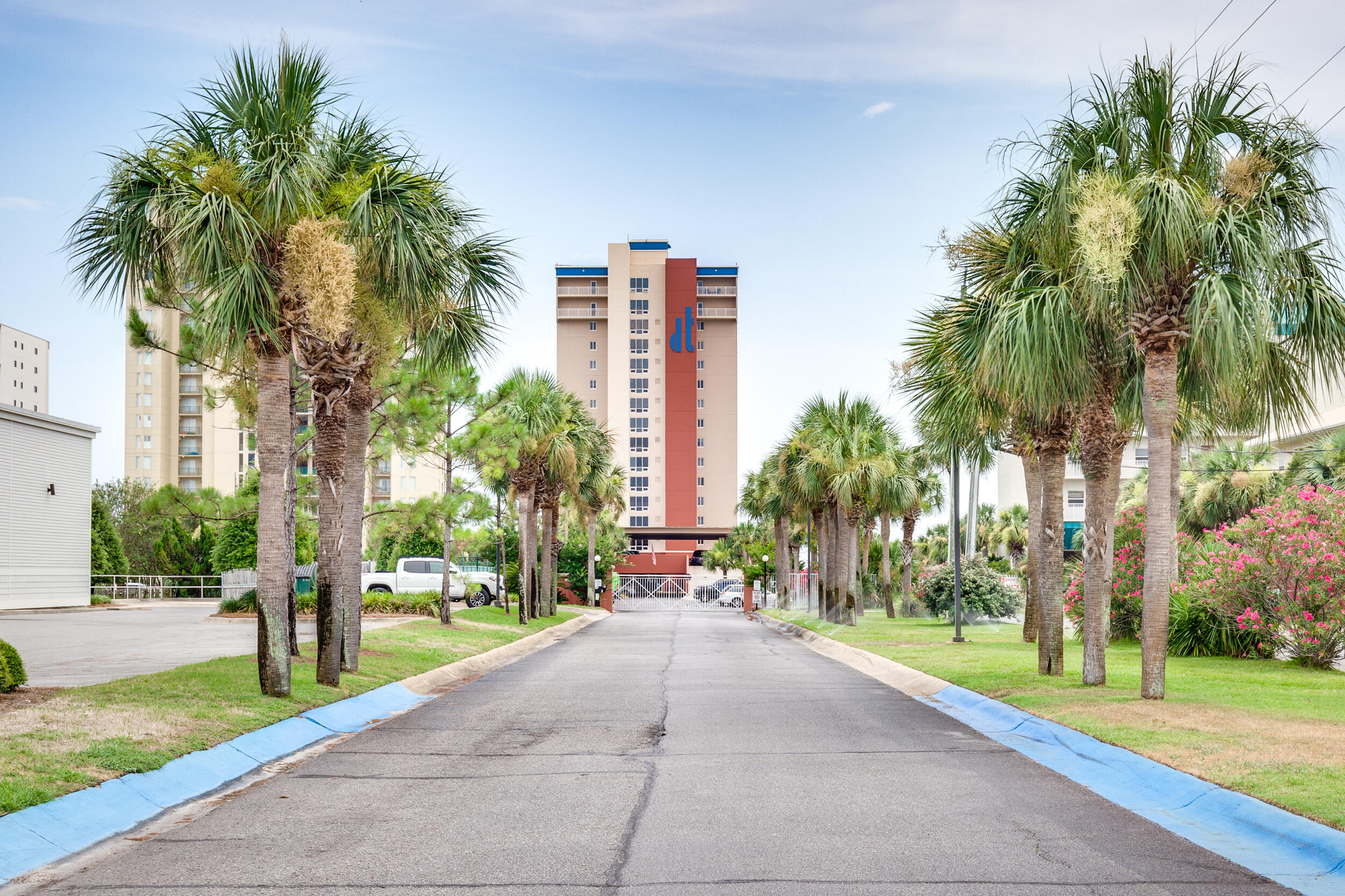 DESTIN TOWERS CONDO - Residential