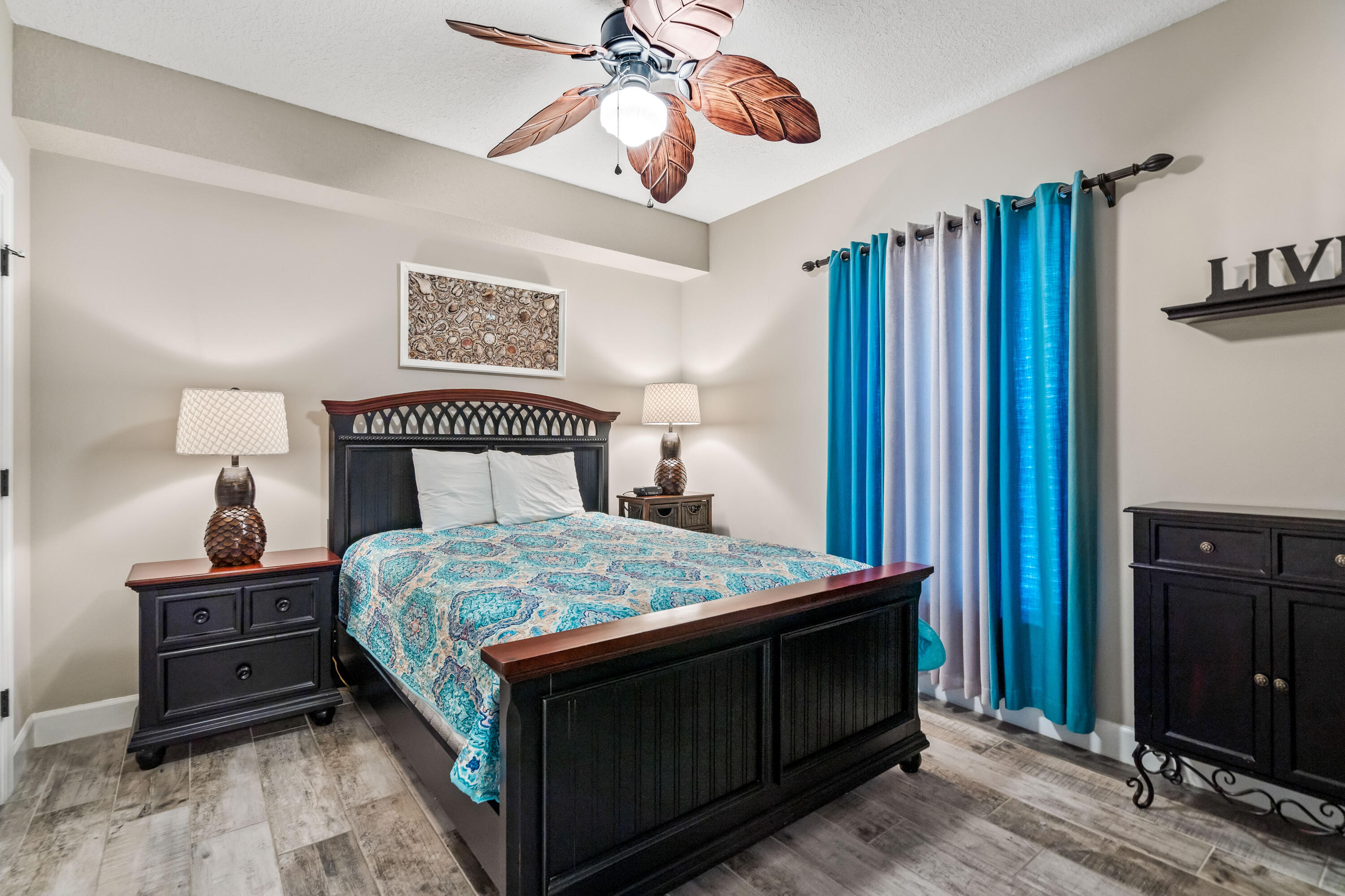 EMERALD ISLE - Residential