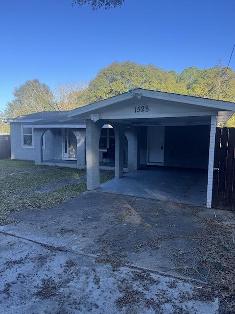 AVERITT ADDN TO CRESTVIEW - Residential Lease