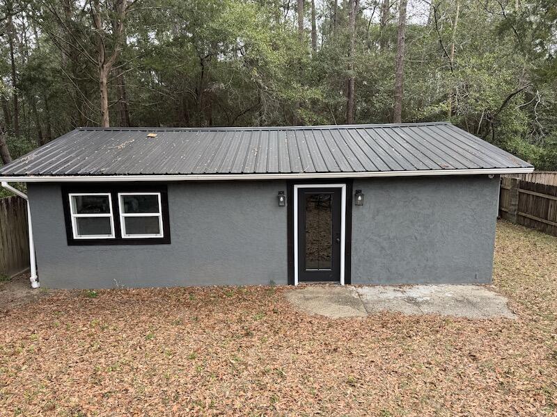 AVERITT ADDN TO CRESTVIEW - Residential Lease